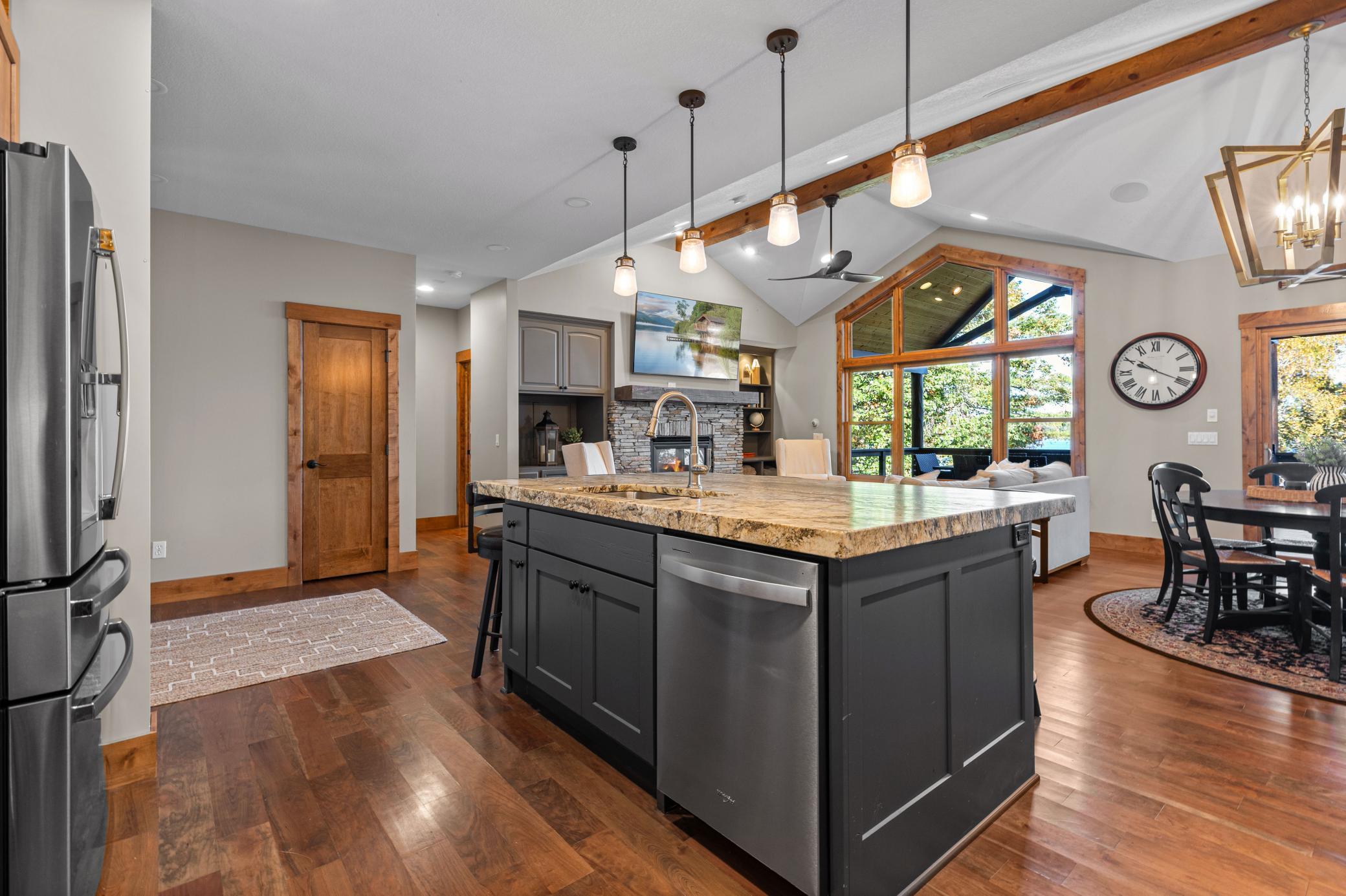 2002 single family home for sale at 25128 Nisswa Lake Lane in Nisswa, MN — 5 bed, 3 bath (photo 9 of 80)
