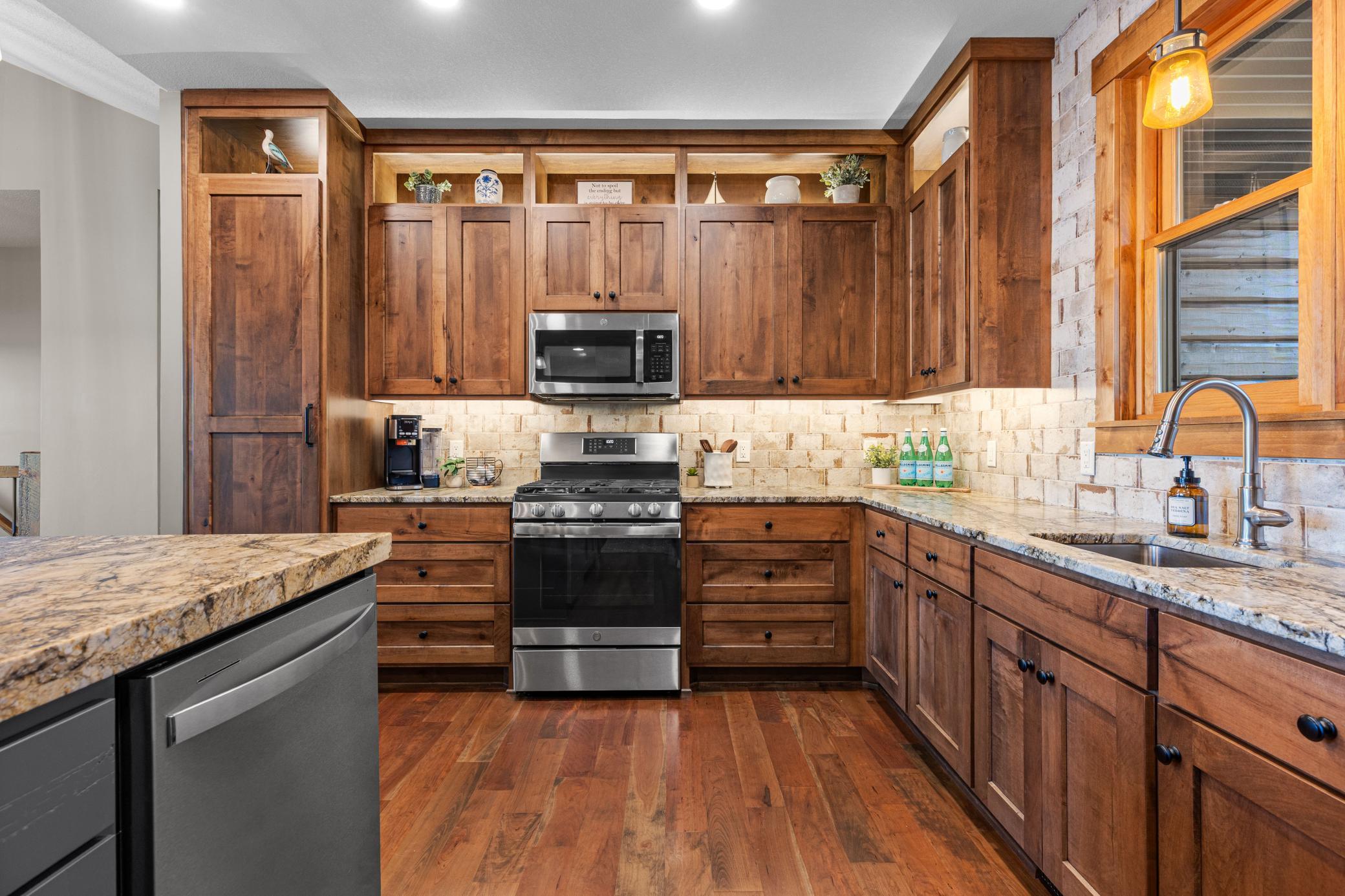 2002 single family home for sale at 25128 Nisswa Lake Lane in Nisswa, MN — 5 bed, 3 bath (photo 10 of 80)