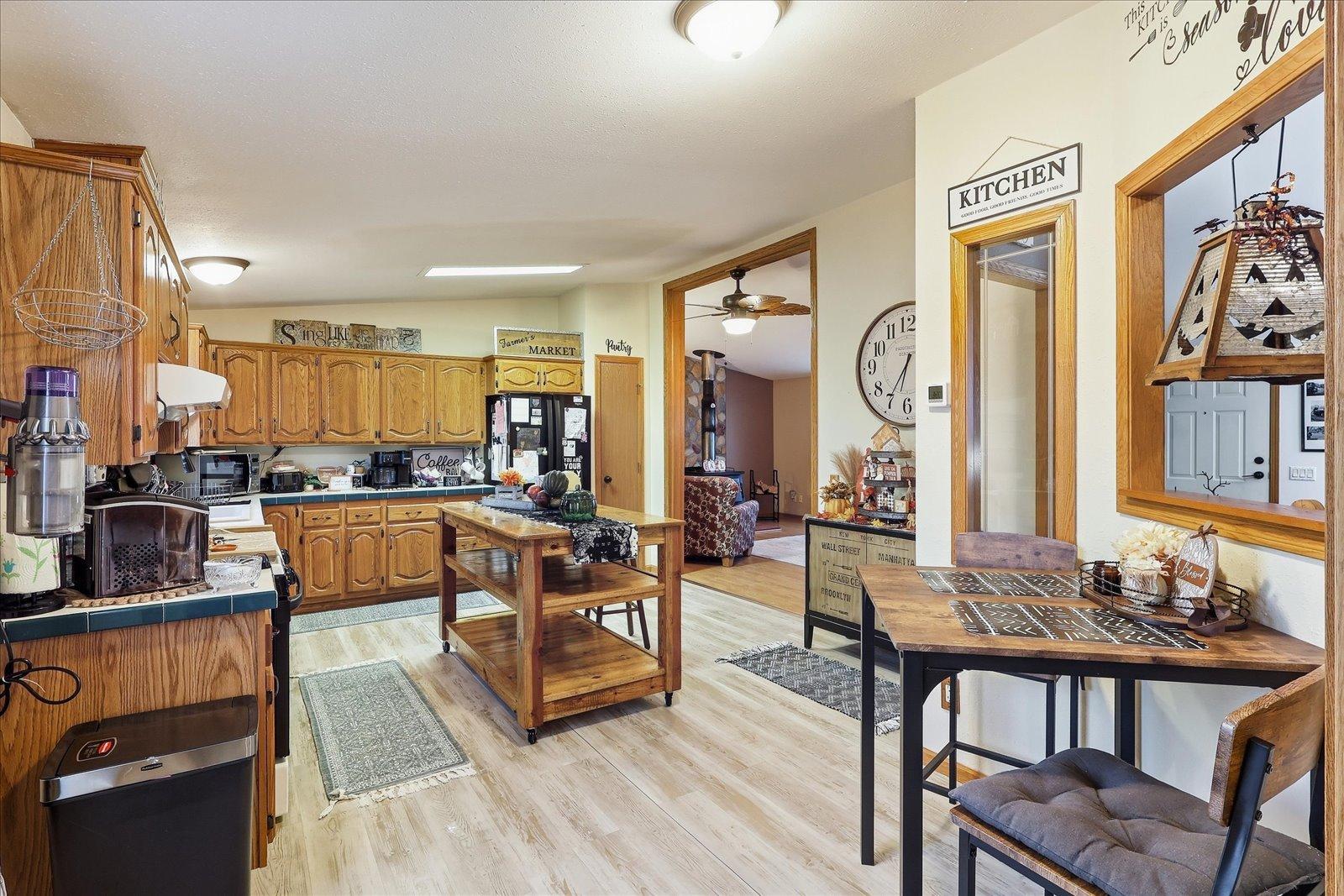 1998 single family home for sale at 312 Lawson Avenue in Bovey, MN — 3 bed, 2 bath (photo 16 of 61)