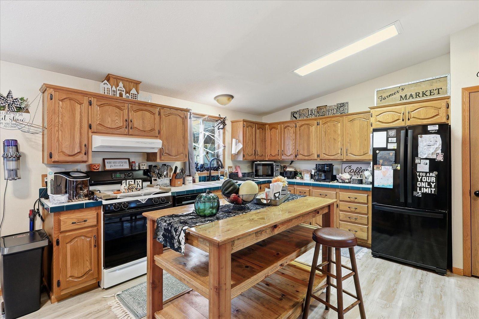 1998 single family home for sale at 312 Lawson Avenue in Bovey, MN — 3 bed, 2 bath (photo 17 of 61)