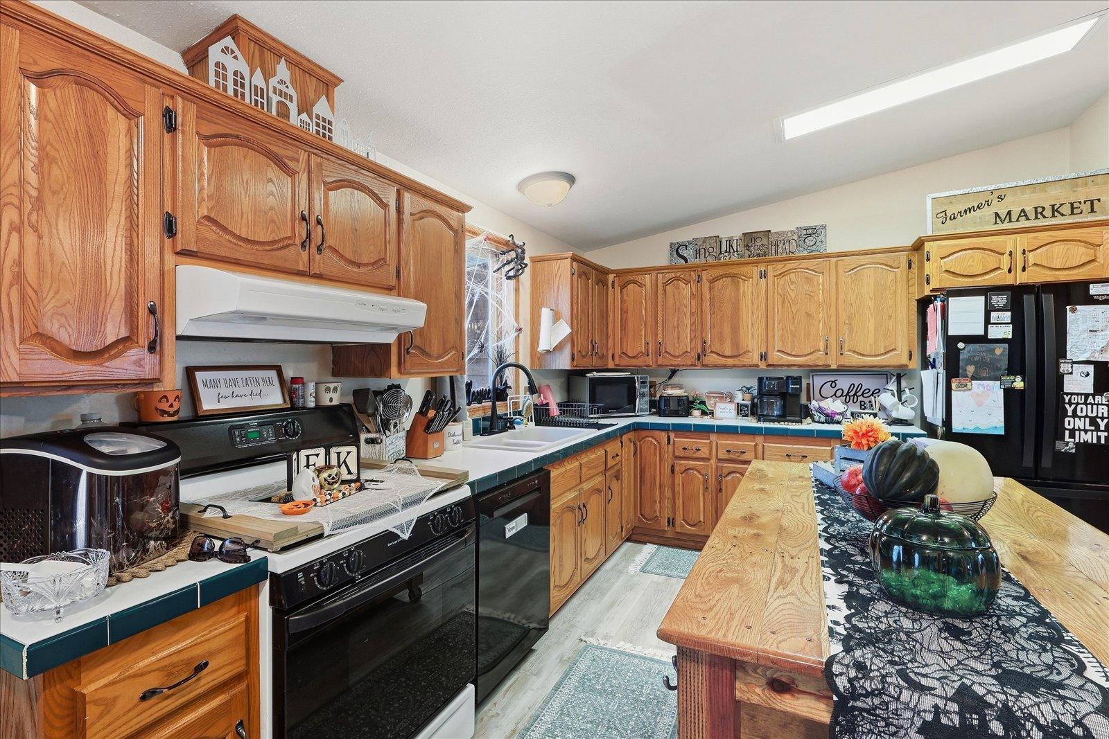 1998 single family home for sale at 312 Lawson Avenue in Bovey, MN — 3 bed, 2 bath (photo 18 of 61)