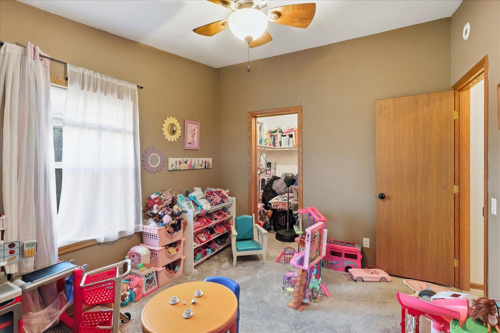 1998 single family home for sale at 312 Lawson Avenue in Bovey, MN — 3 bed, 2 bath (photo 32 of 61)