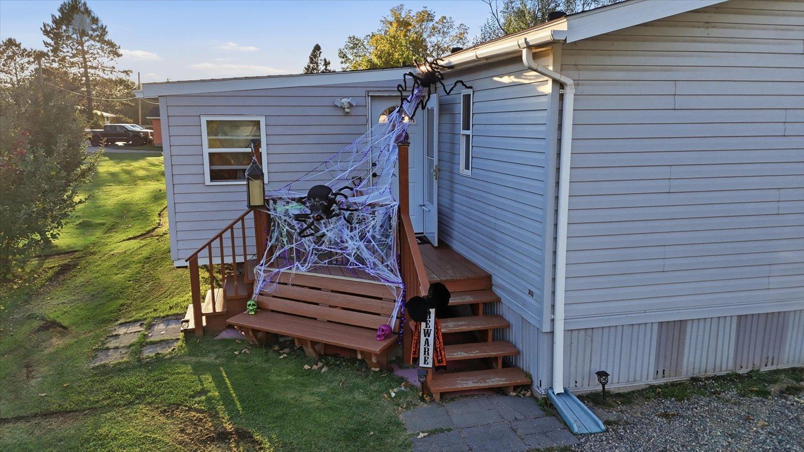 1998 single family home for sale at 312 Lawson Avenue in Bovey, MN — 3 bed, 2 bath (photo 37 of 61)