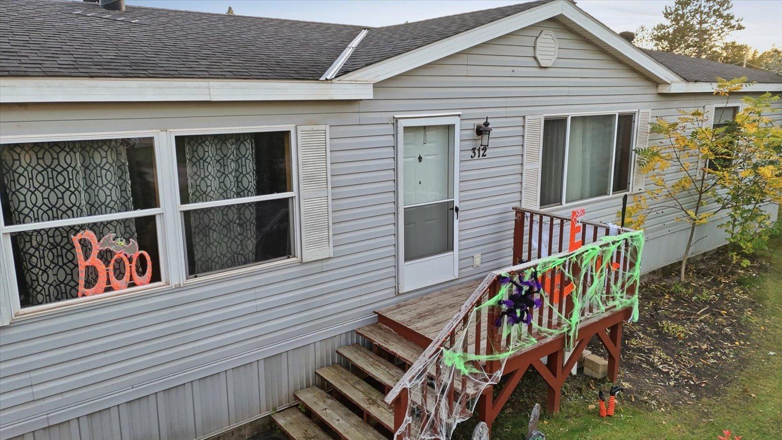 1998 single family home for sale at 312 Lawson Avenue in Bovey, MN — 3 bed, 2 bath (photo 6 of 61)