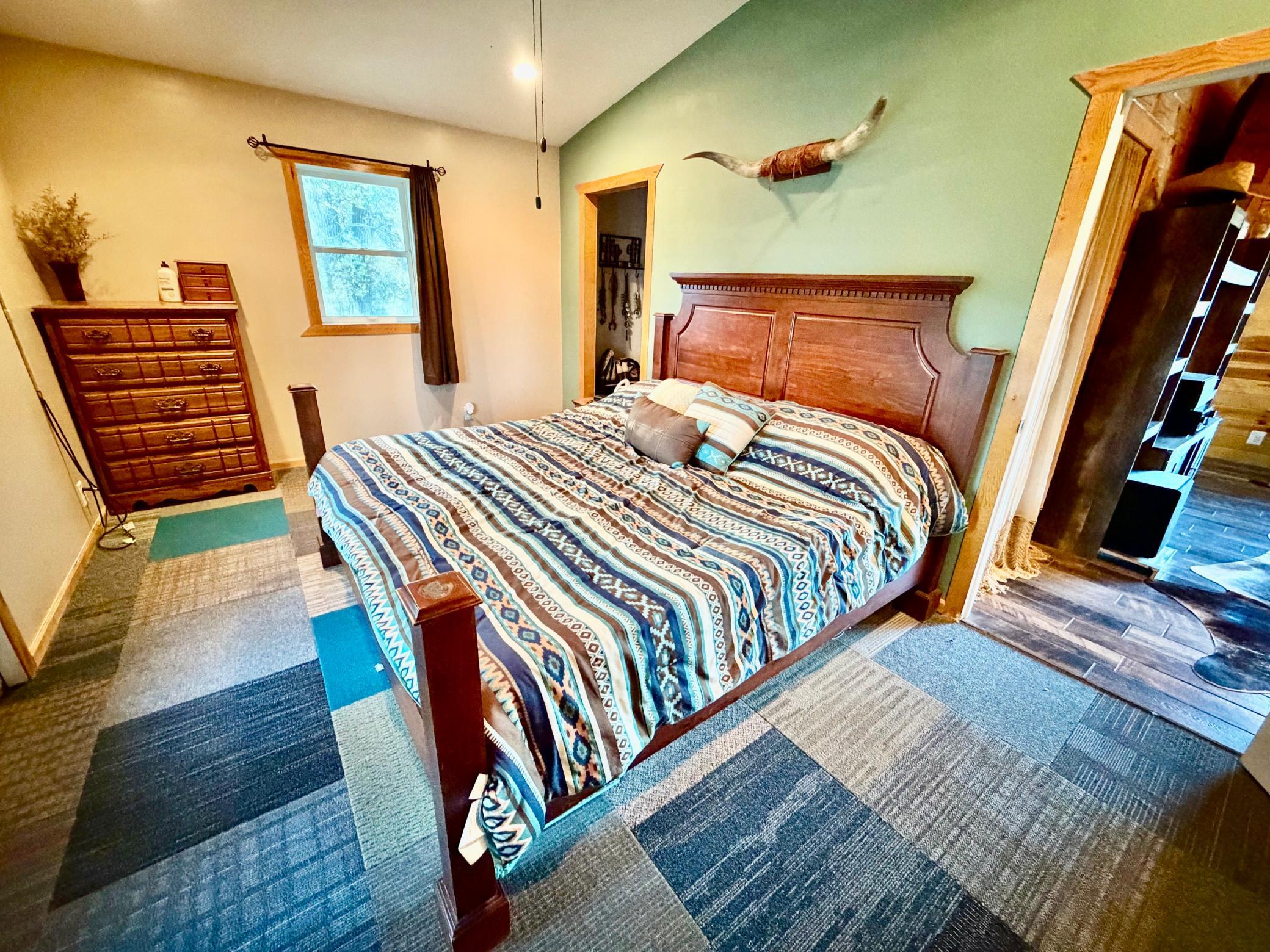 1950 single family home for sale at 37871 US Highway 59 Highway NW in Newfolden, MN — 4 bed, 2 bath (photo 17 of 23)