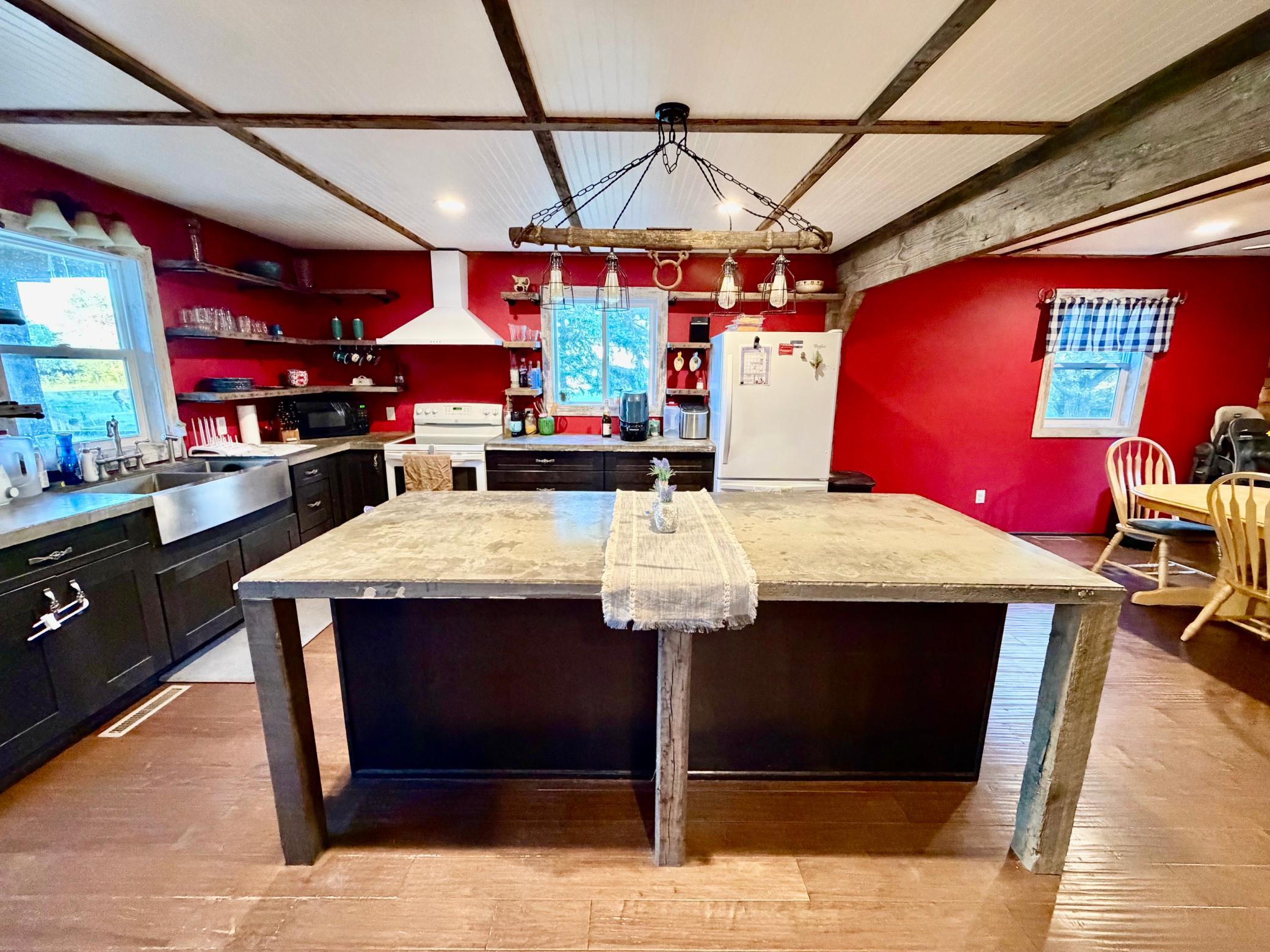1950 single family home for sale at 37871 US Highway 59 Highway NW in Newfolden, MN — 4 bed, 2 bath (photo 6 of 23)