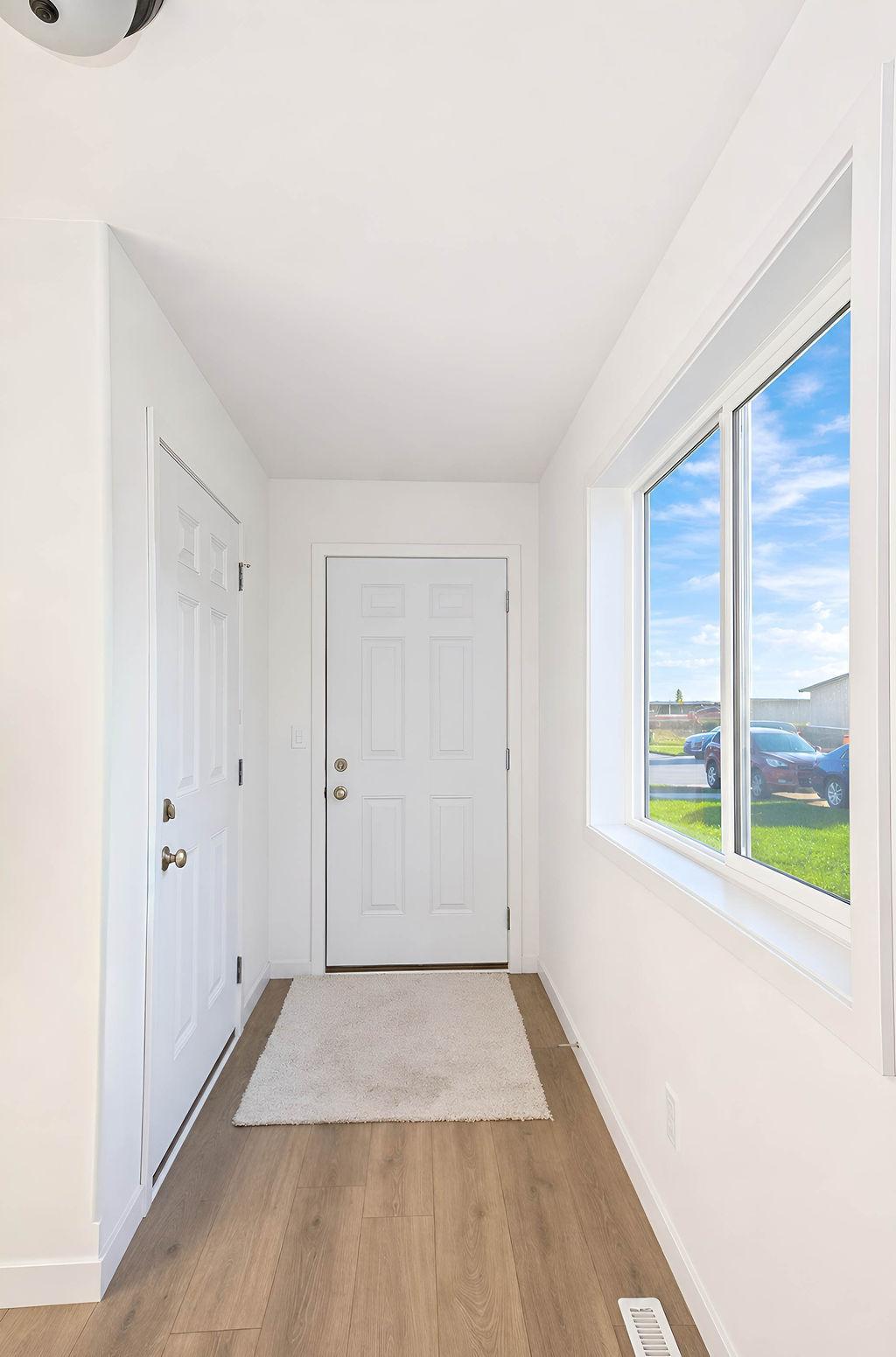 2025 single family home for sale at 2516 38th Avenue S in Moorhead, MN — 3 bed, 2 bath (photo 3 of 33)