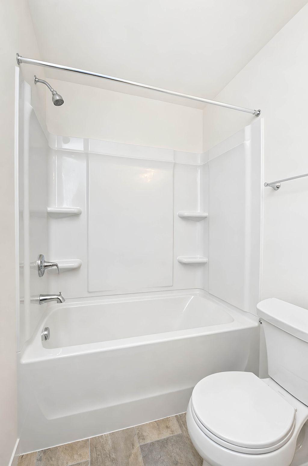 2025 single family home for sale at 2516 38th Avenue S in Moorhead, MN — 3 bed, 2 bath (photo 28 of 33)