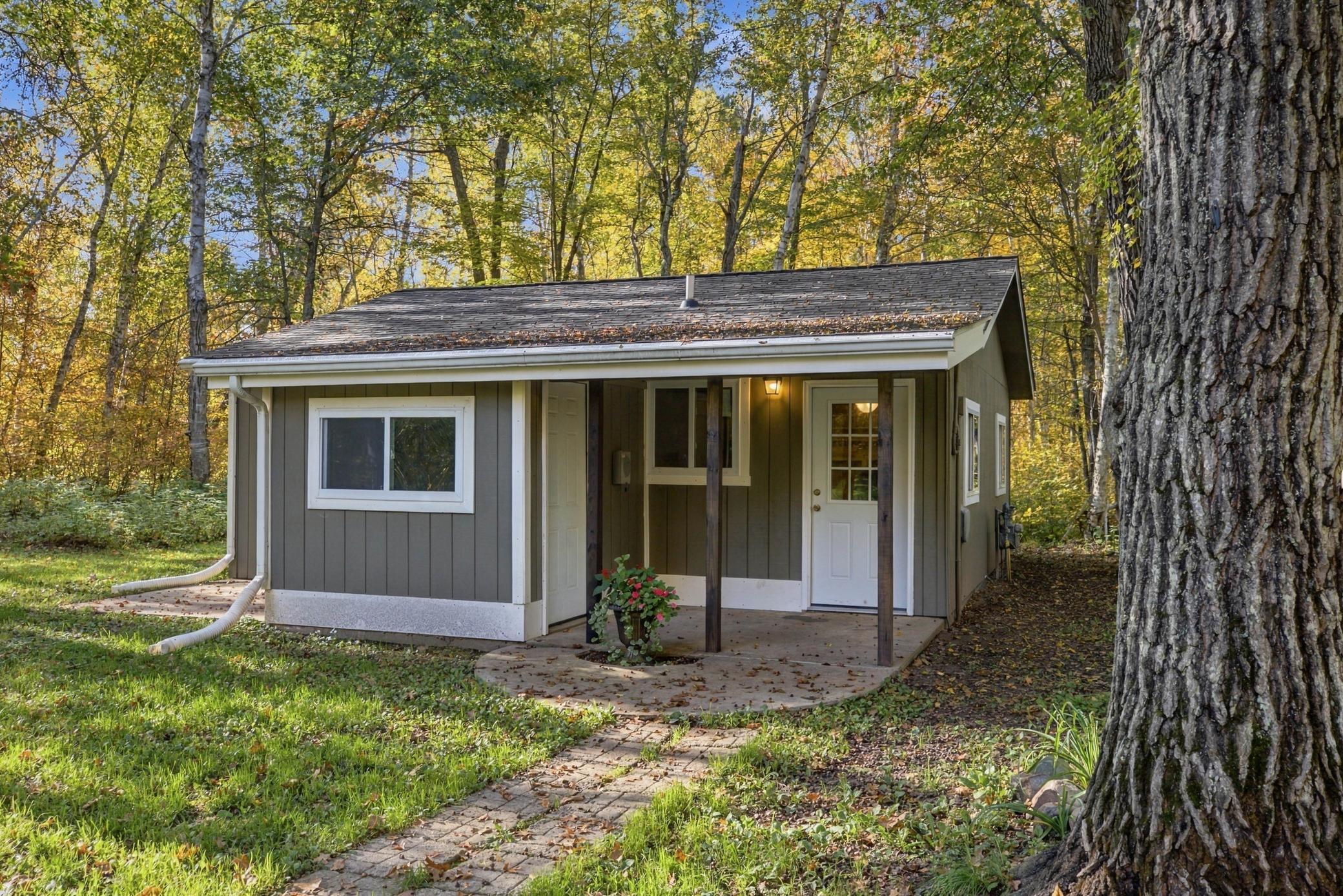 2001 single family home for sale at 36172 Bonnie Lakes Road in Crosslake, MN — 1 bed, 1 bath (photo 2 of 32)