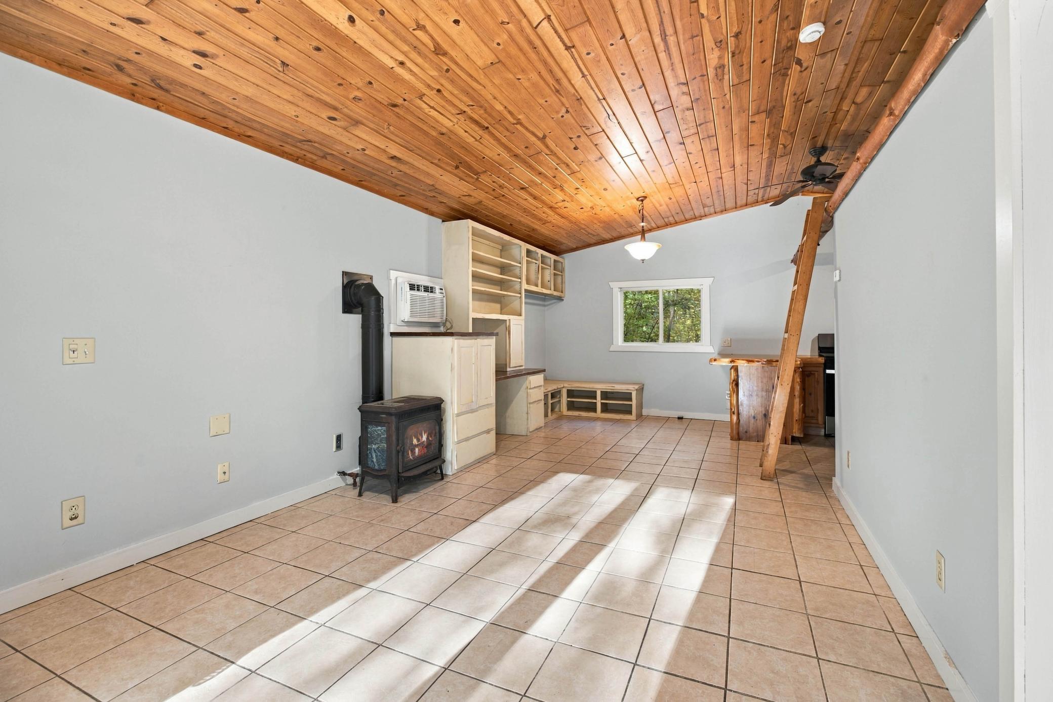 2001 single family home for sale at 36172 Bonnie Lakes Road in Crosslake, MN — 1 bed, 1 bath (photo 11 of 32)