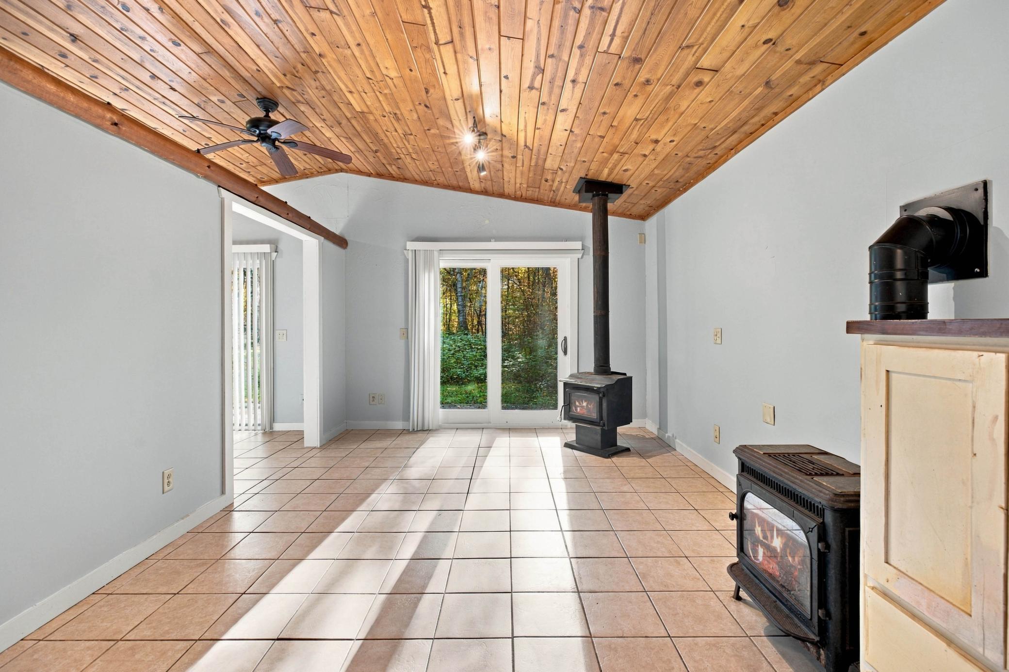2001 single family home for sale at 36172 Bonnie Lakes Road in Crosslake, MN — 1 bed, 1 bath (photo 13 of 32)