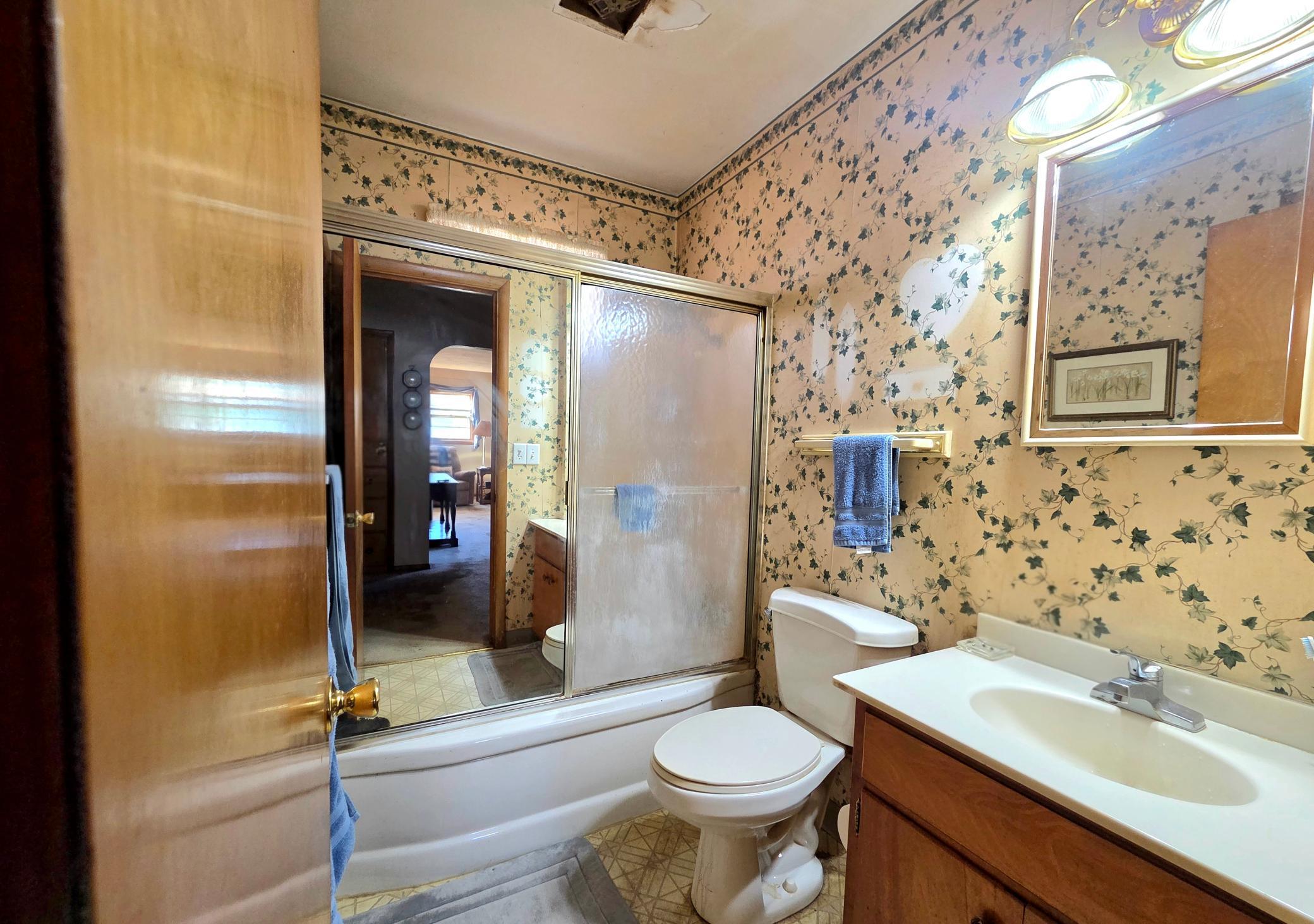 1957 single family home for sale at 1323 12th Avenue N in Moorhead, MN — 3 bed, 1 bath (photo 15 of 22)