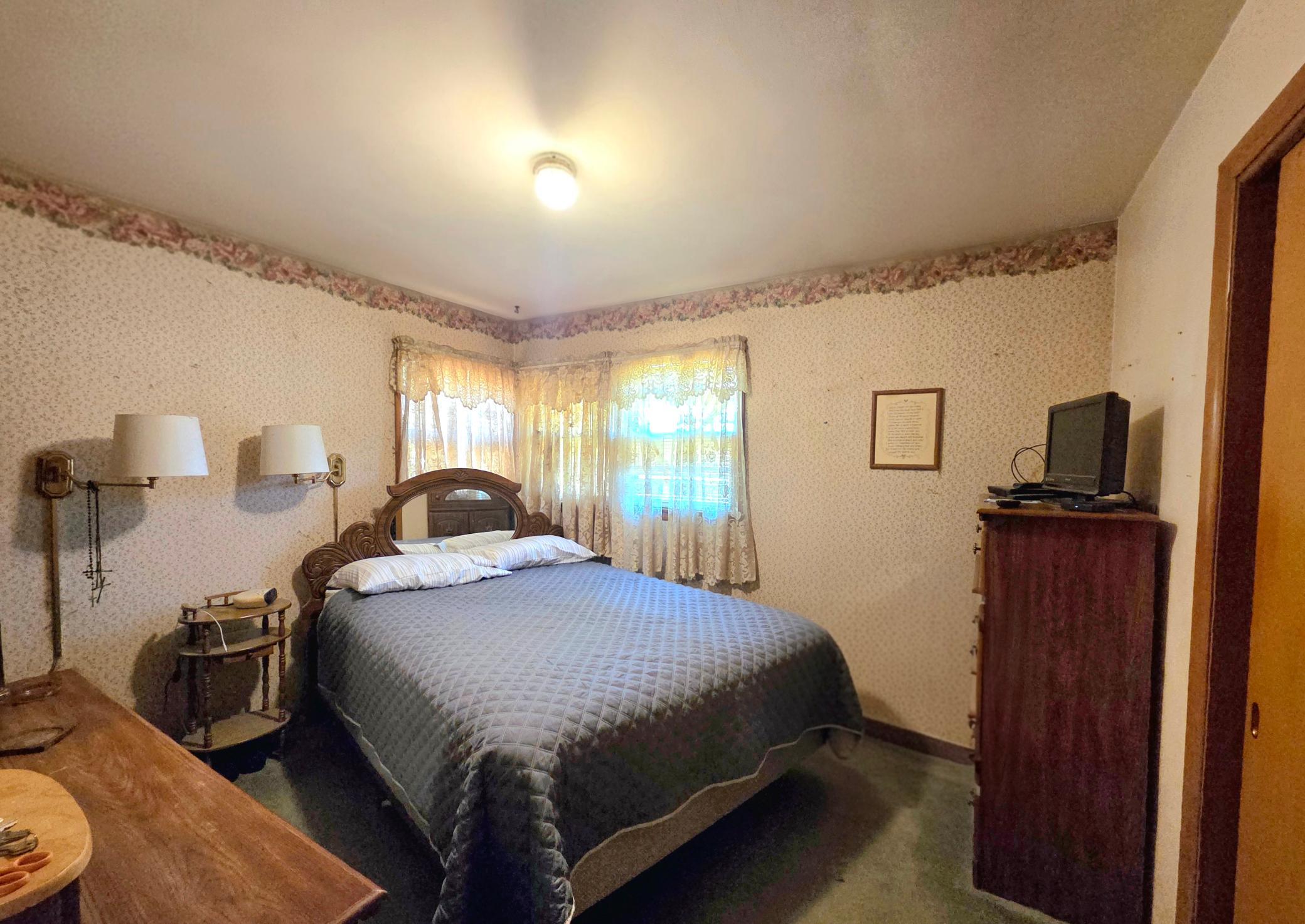 1957 single family home for sale at 1323 12th Avenue N in Moorhead, MN — 3 bed, 1 bath (photo 16 of 22)