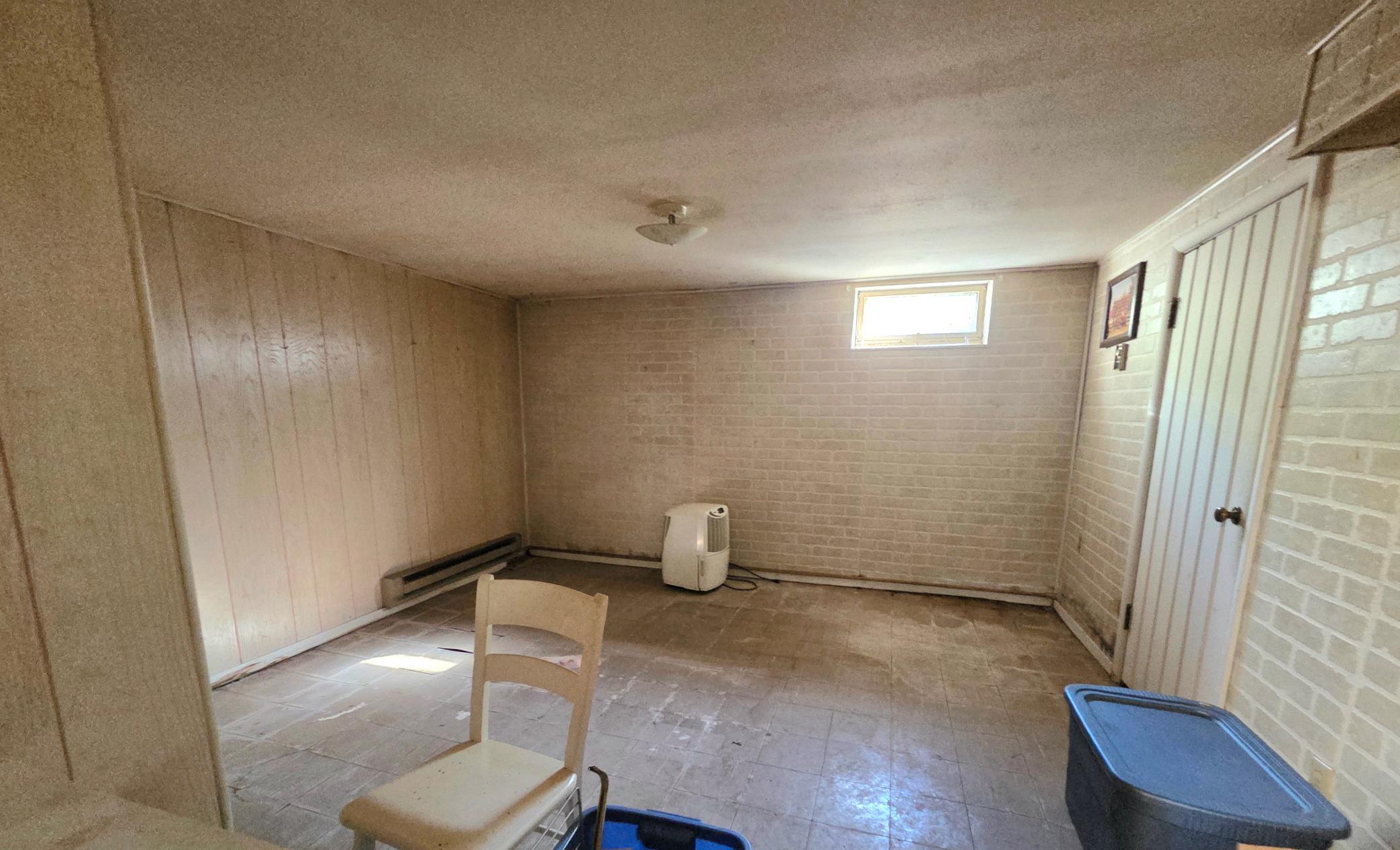1957 single family home for sale at 1323 12th Avenue N in Moorhead, MN — 3 bed, 1 bath (photo 20 of 22)