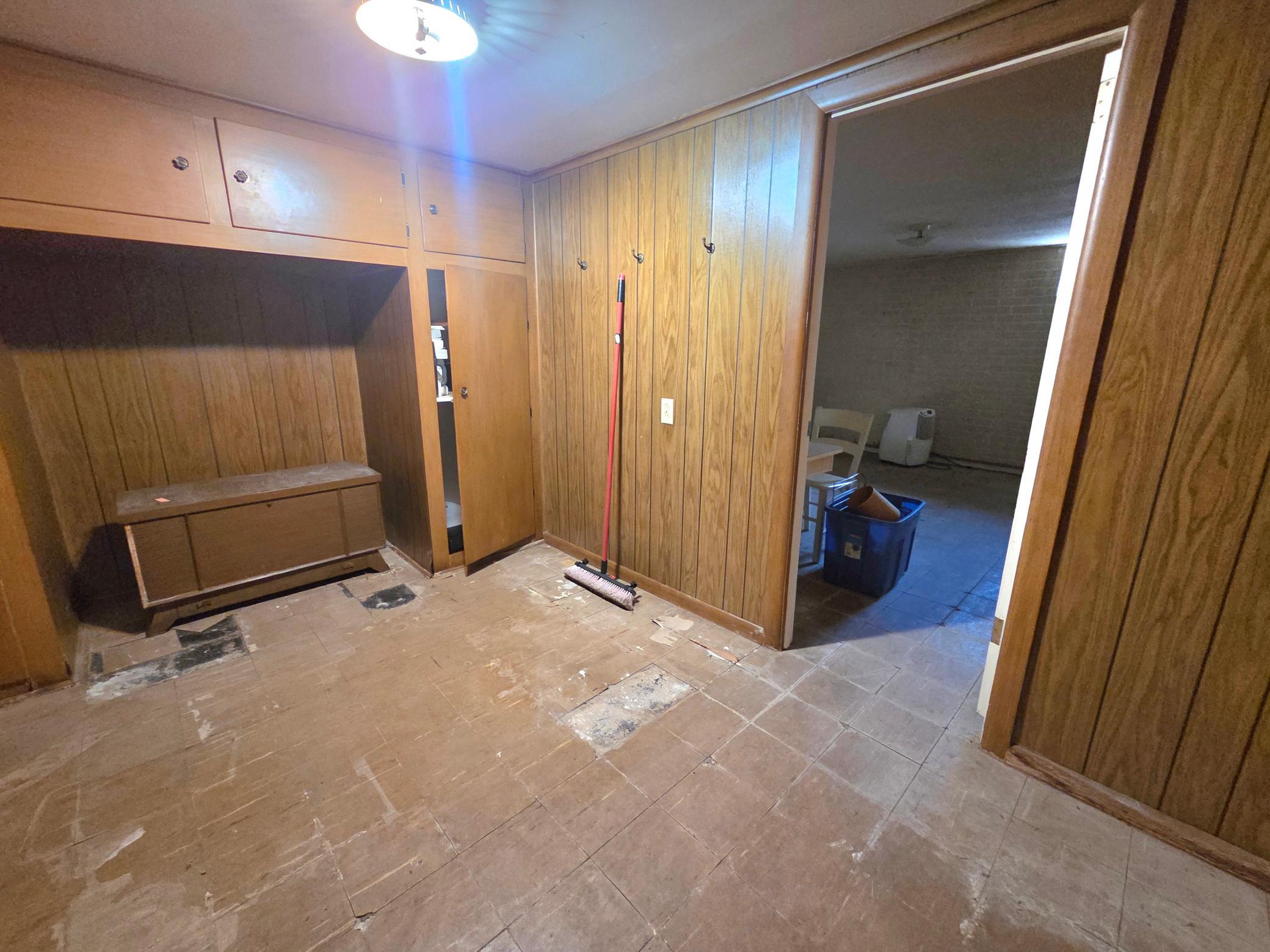 1957 single family home for sale at 1323 12th Avenue N in Moorhead, MN — 3 bed, 1 bath (photo 21 of 22)