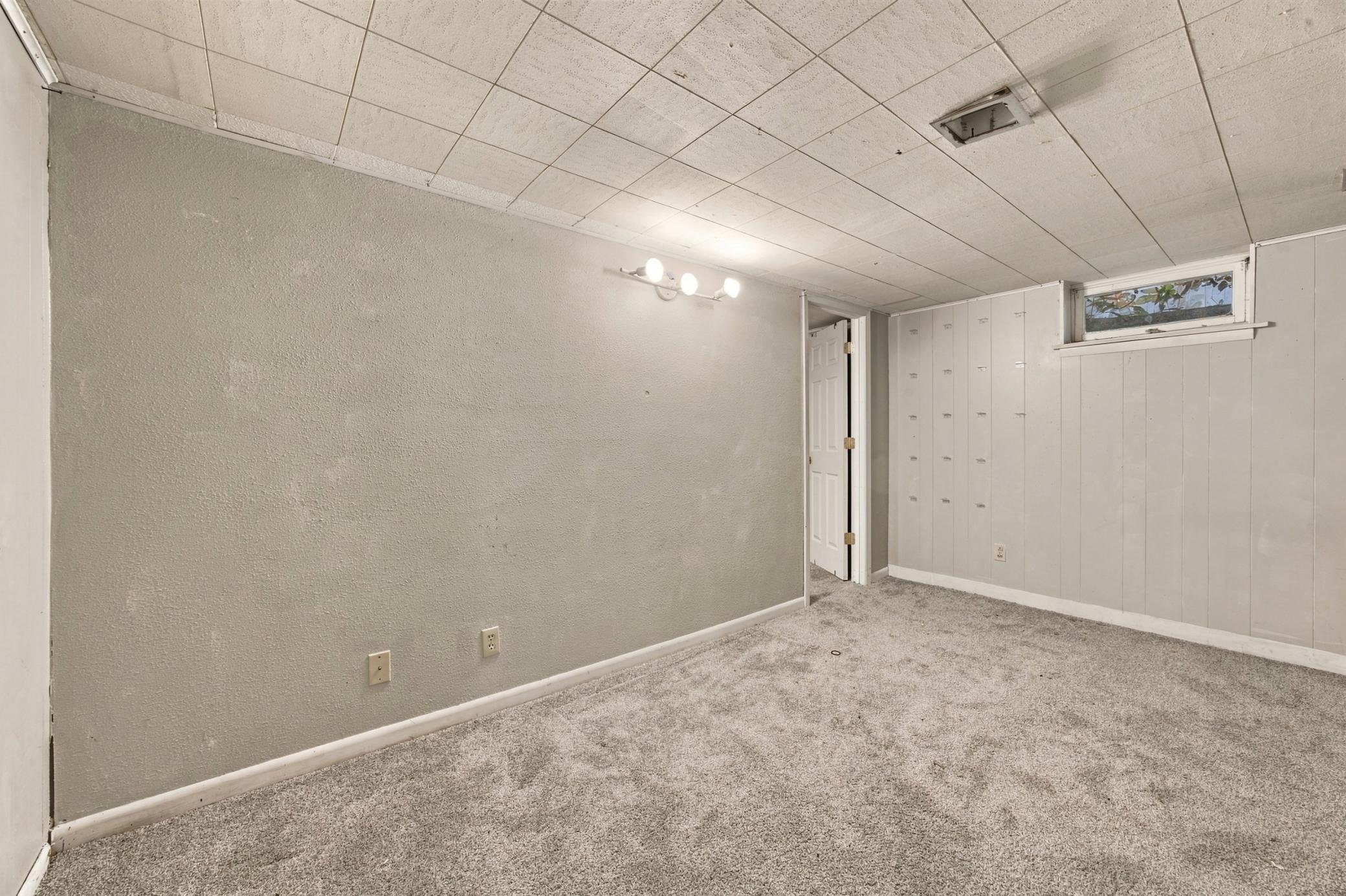 1956 single family home for sale at 1509 9th Avenue S in Moorhead, MN — 4 bed, 3 bath (photo 22 of 33)