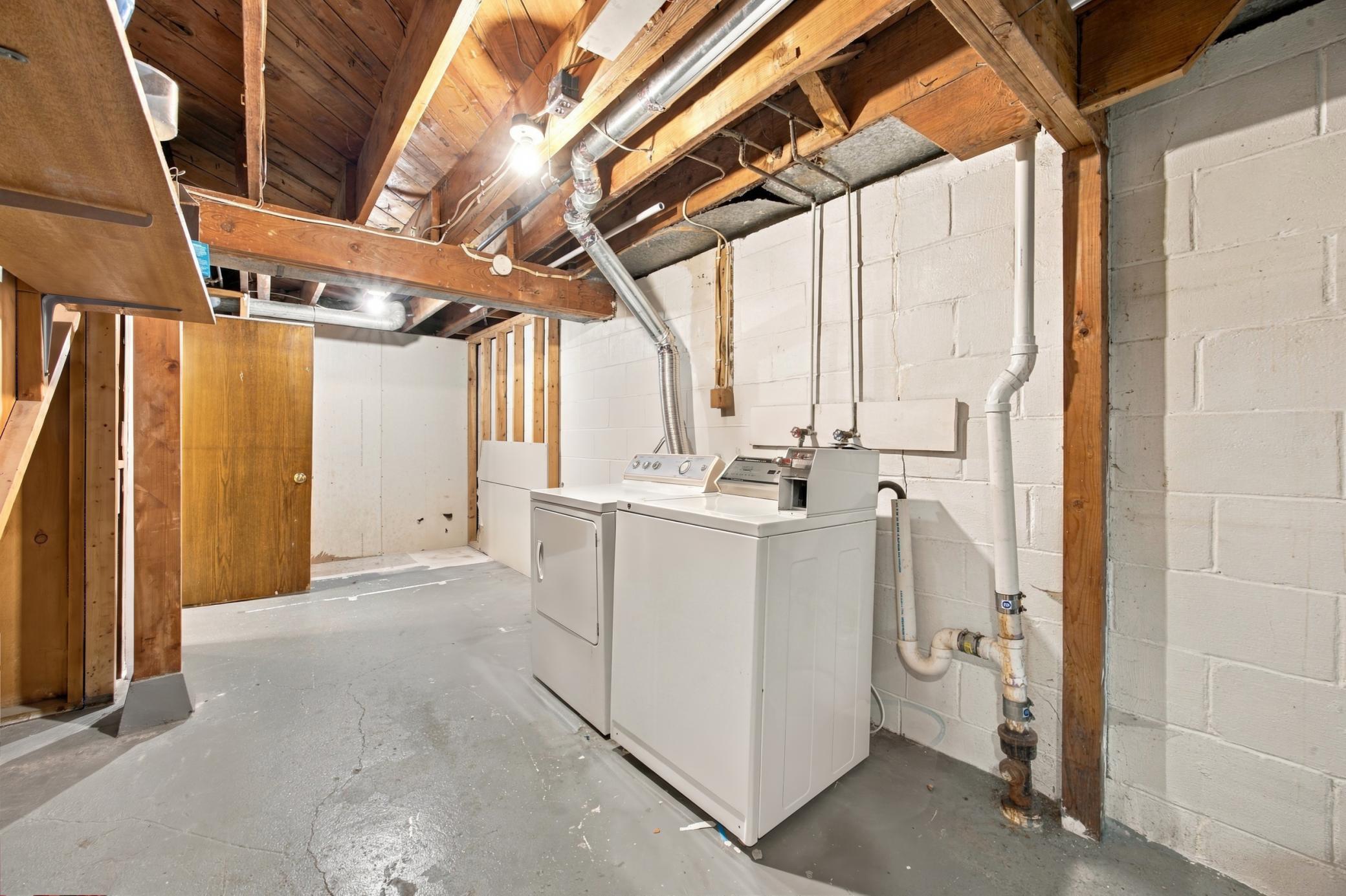 1956 single family home for sale at 1509 9th Avenue S in Moorhead, MN — 4 bed, 3 bath (photo 25 of 33)
