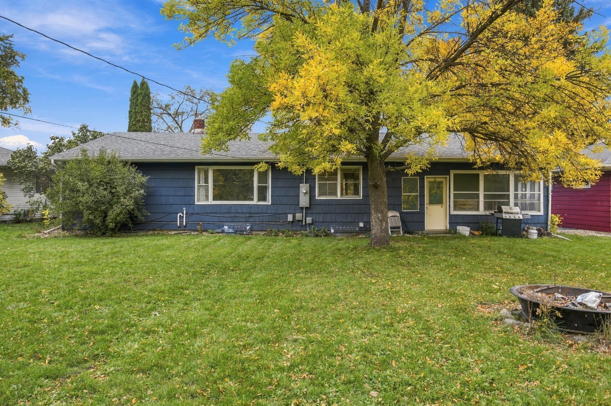 1956 single family home for sale at 1509 9th Avenue S in Moorhead, MN — 4 bed, 3 bath (photo 27 of 33)