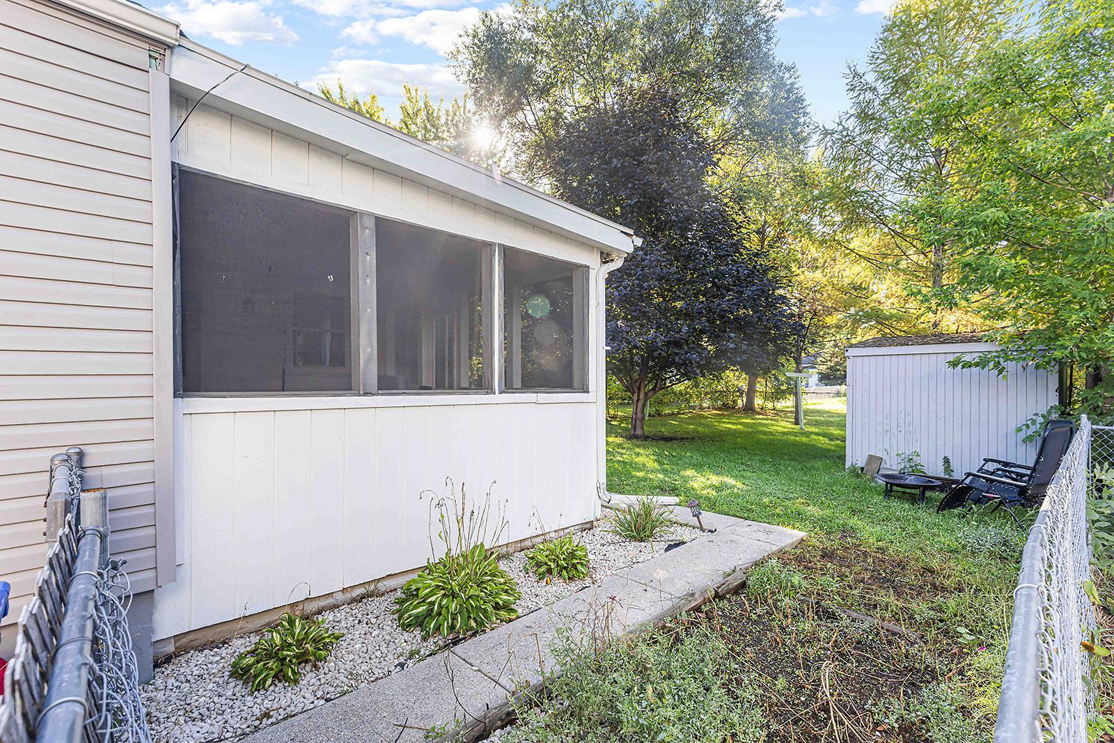 1946 single family home for sale at 1528 8th Avenue S in Fargo, ND — 2 bed, 1 bath (photo 26 of 37)
