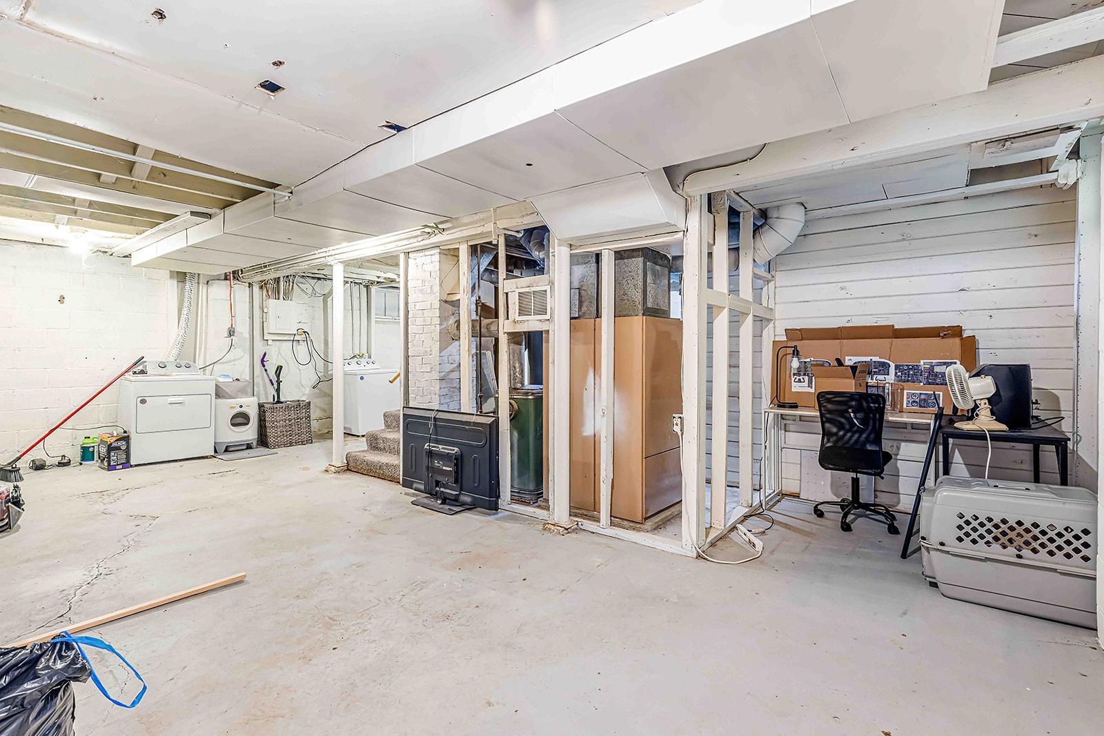 1946 single family home for sale at 1528 8th Avenue S in Fargo, ND — 2 bed, 1 bath (photo 33 of 37)