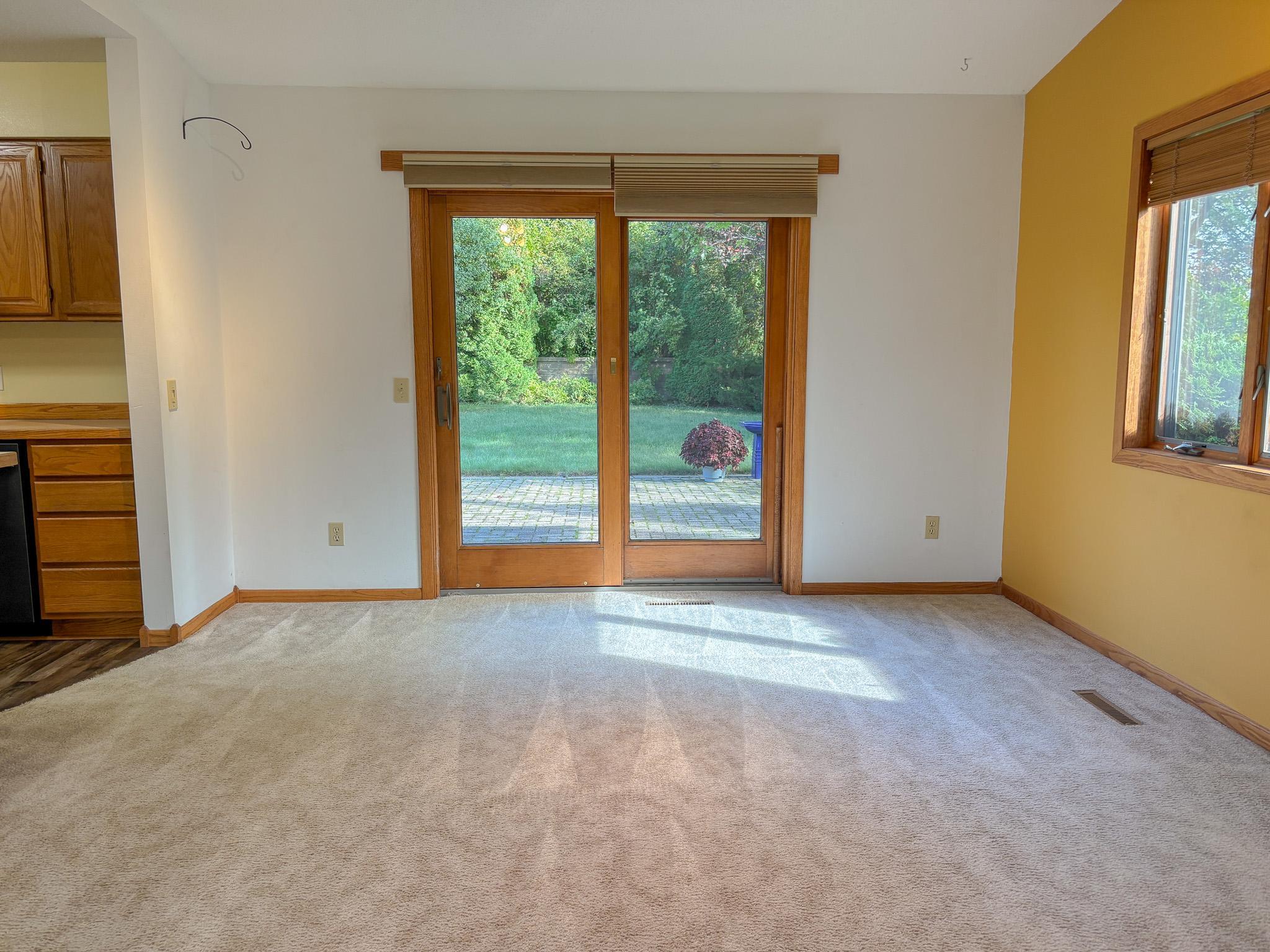 1995 single family home for sale at 1727 S Court Street in Fergus Falls, MN — 3 bed, 2 bath (photo 11 of 64)