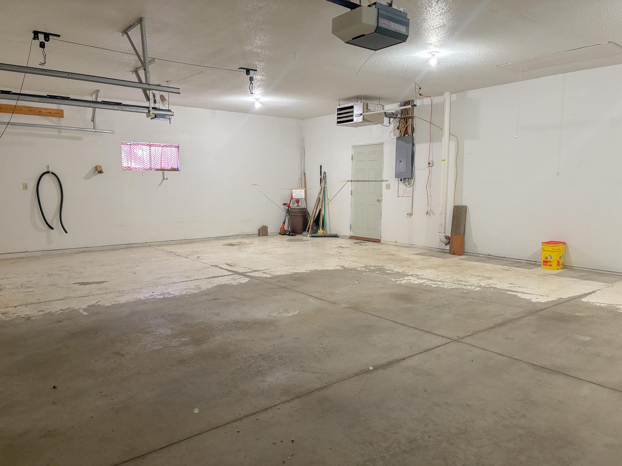 1995 single family home for sale at 1727 S Court Street in Fergus Falls, MN — 3 bed, 2 bath (photo 41 of 64)