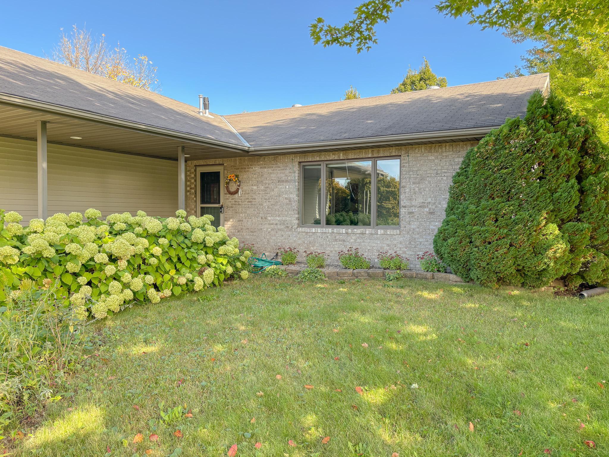 1995 single family home for sale at 1727 S Court Street in Fergus Falls, MN — 3 bed, 2 bath (photo 49 of 64)