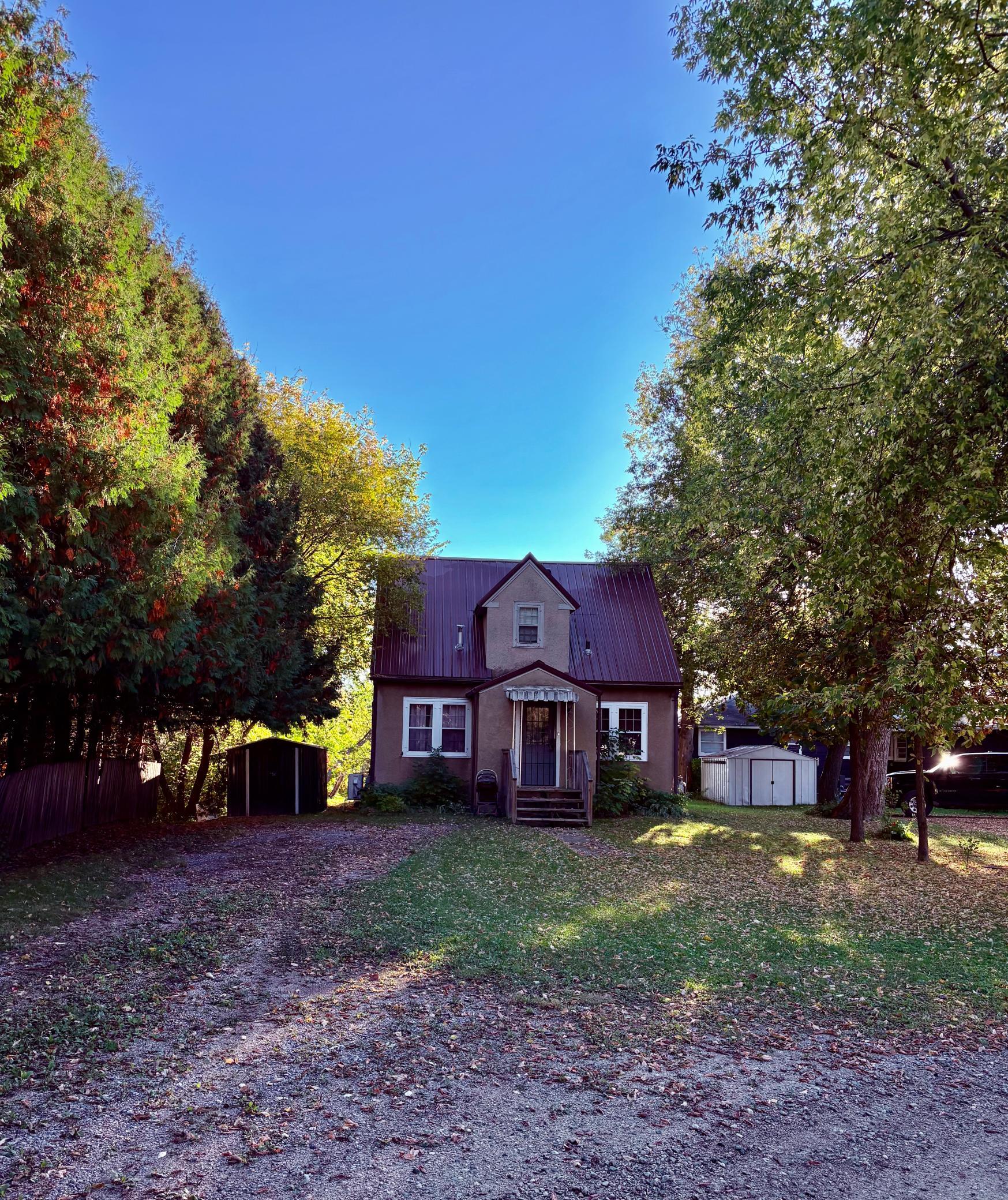 1945 single family home for sale at 311 Bay Avenue SE in Baudette, MN — 3 bed, 2 bath (photo 2 of 34)