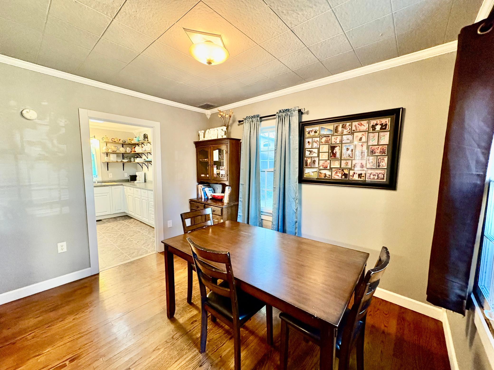 1945 single family home for sale at 311 Bay Avenue SE in Baudette, MN — 3 bed, 2 bath (photo 16 of 34)