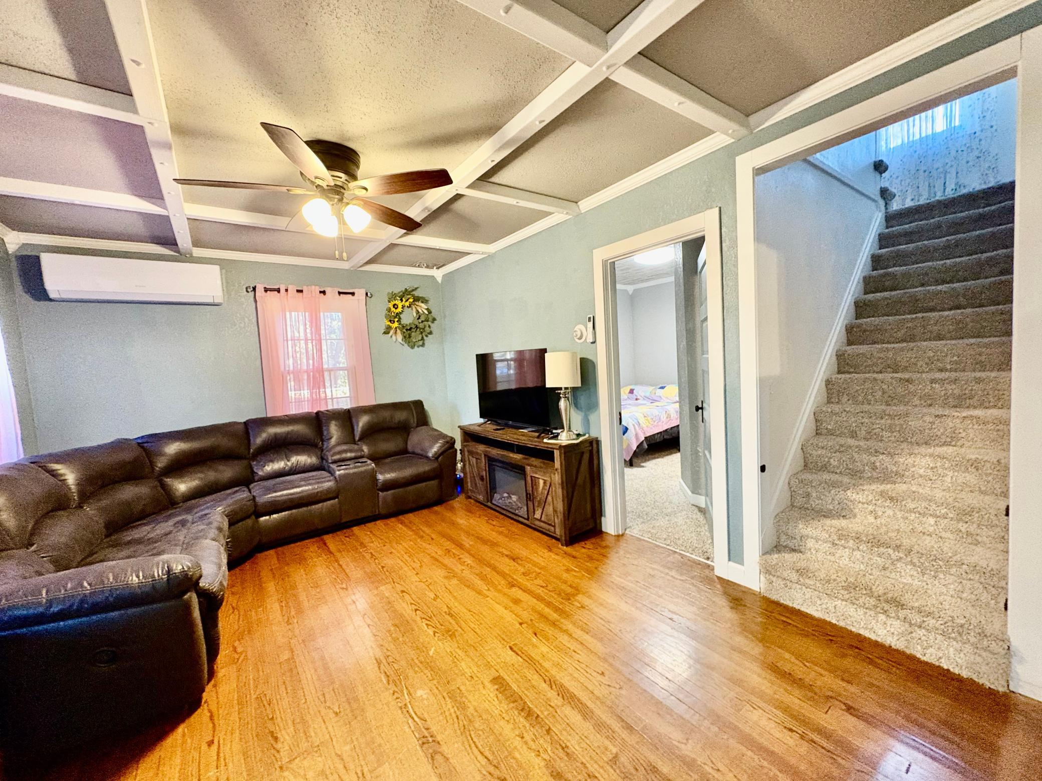 1945 single family home for sale at 311 Bay Avenue SE in Baudette, MN — 3 bed, 2 bath (photo 20 of 34)