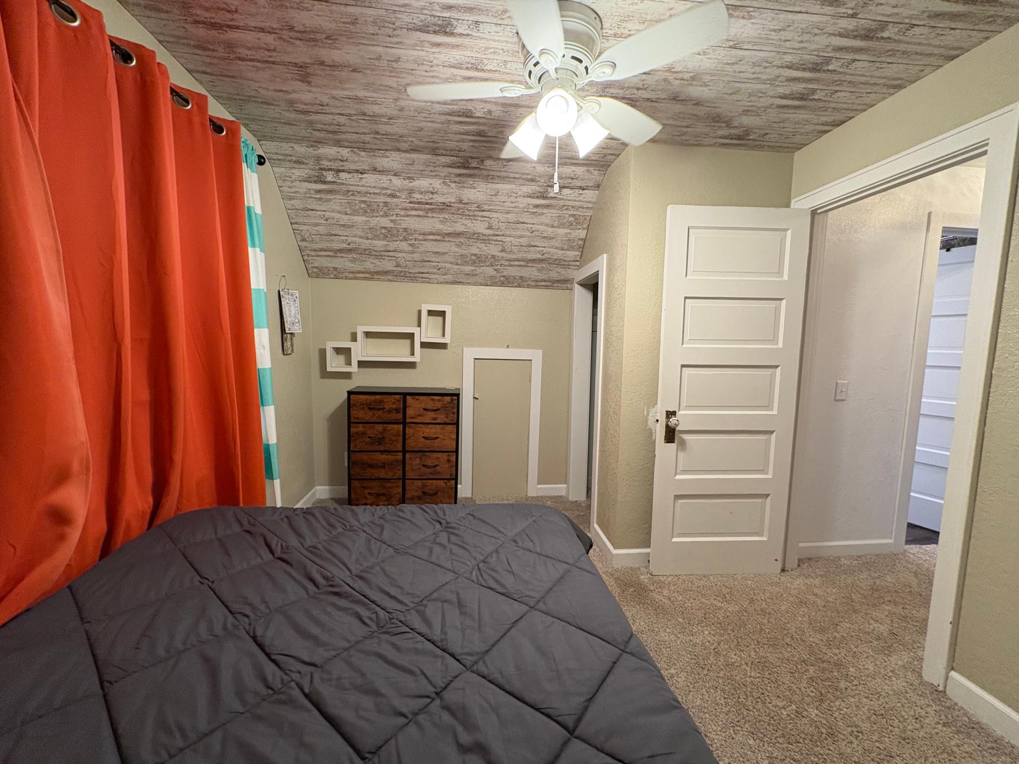 1945 single family home for sale at 311 Bay Avenue SE in Baudette, MN — 3 bed, 2 bath (photo 24 of 34)