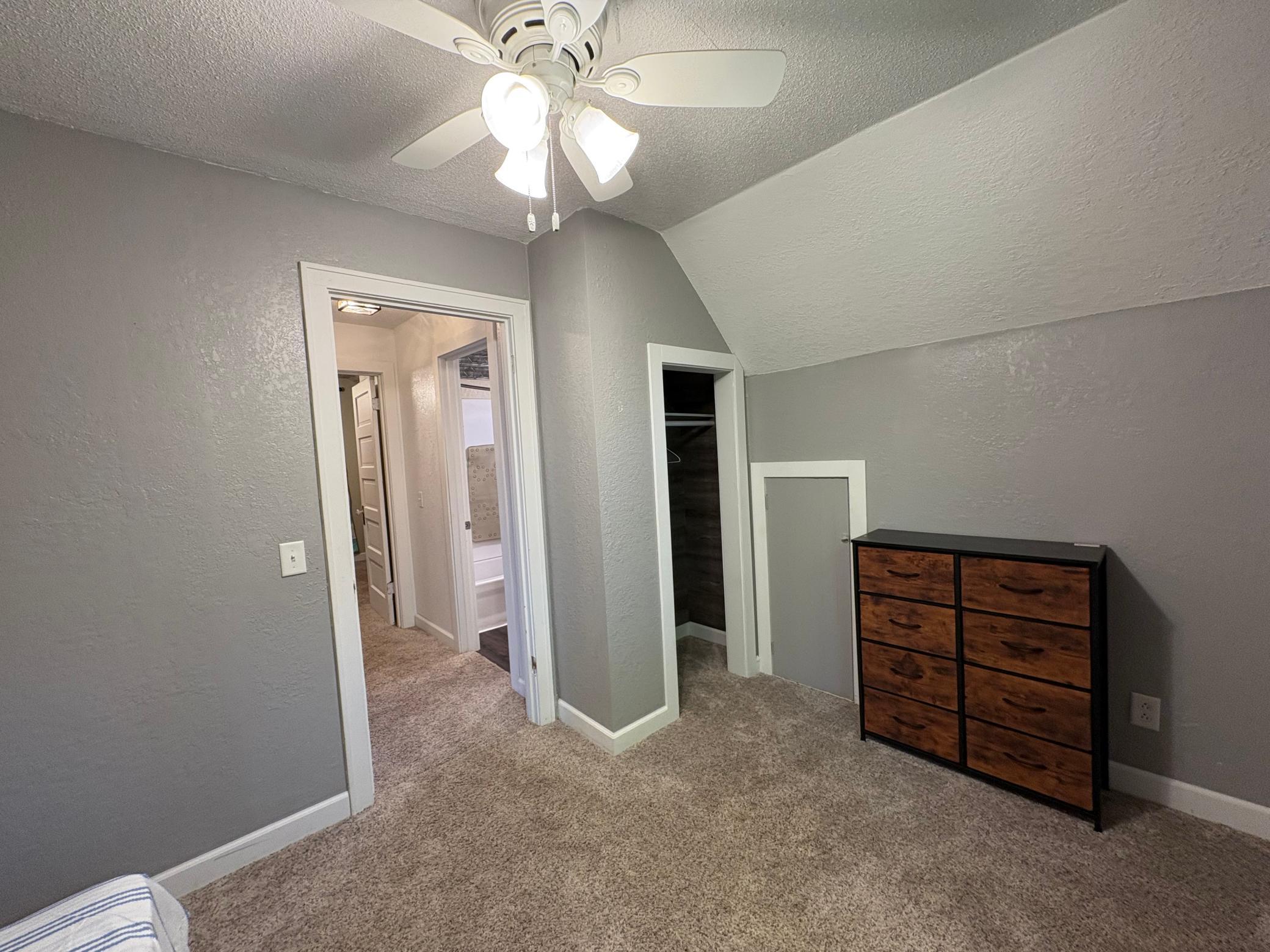 1945 single family home for sale at 311 Bay Avenue SE in Baudette, MN — 3 bed, 2 bath (photo 26 of 34)