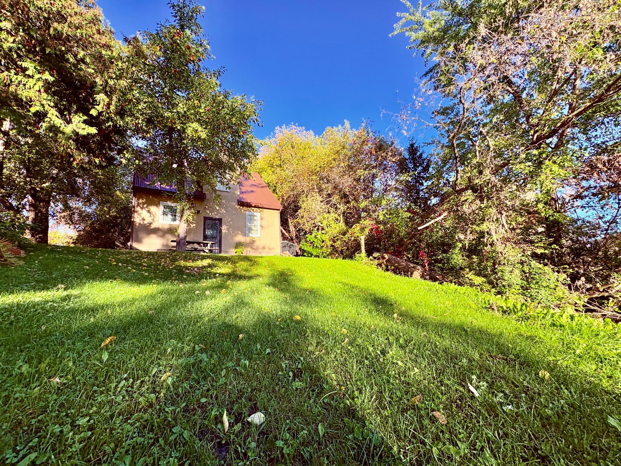 1945 single family home for sale at 311 Bay Avenue SE in Baudette, MN — 3 bed, 2 bath (photo 6 of 34)