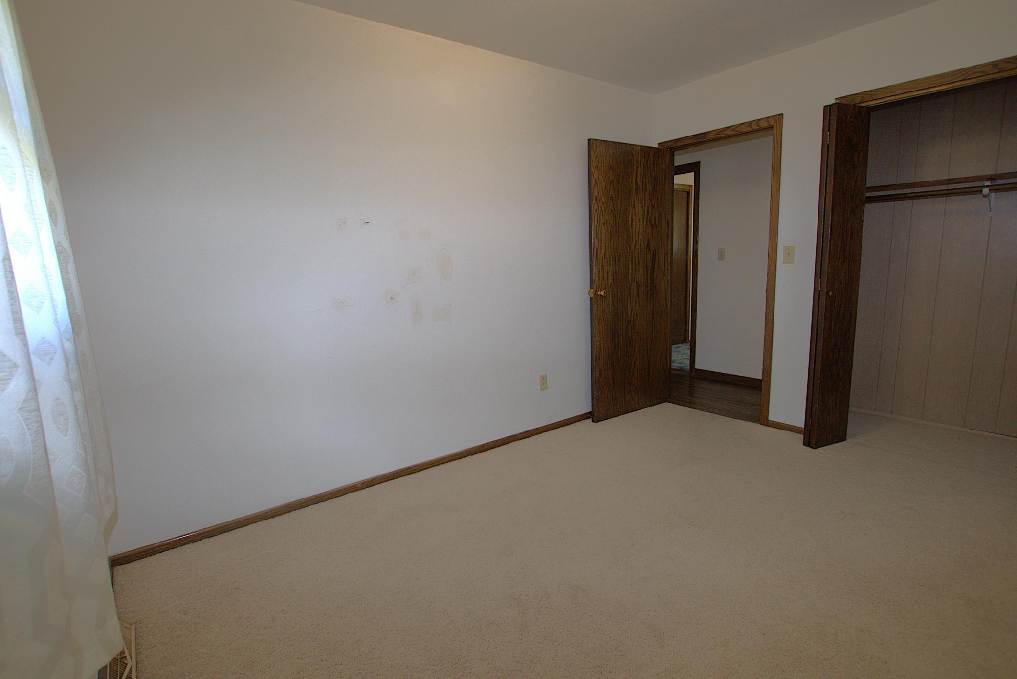 1970 single family home for sale at 1519 4th Street NE in Staples, MN — 3 bed, 2 bath (photo 13 of 25)