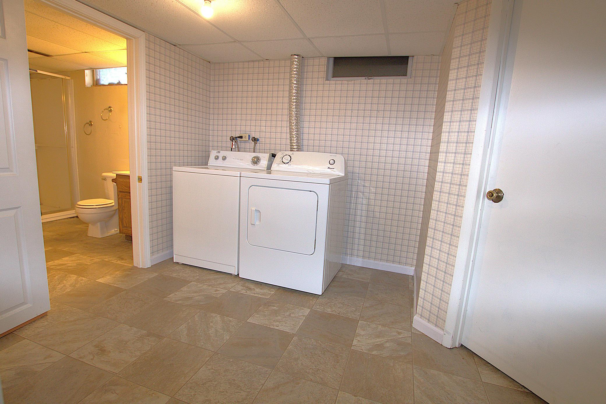 1970 single family home for sale at 1519 4th Street NE in Staples, MN — 3 bed, 2 bath (photo 19 of 25)