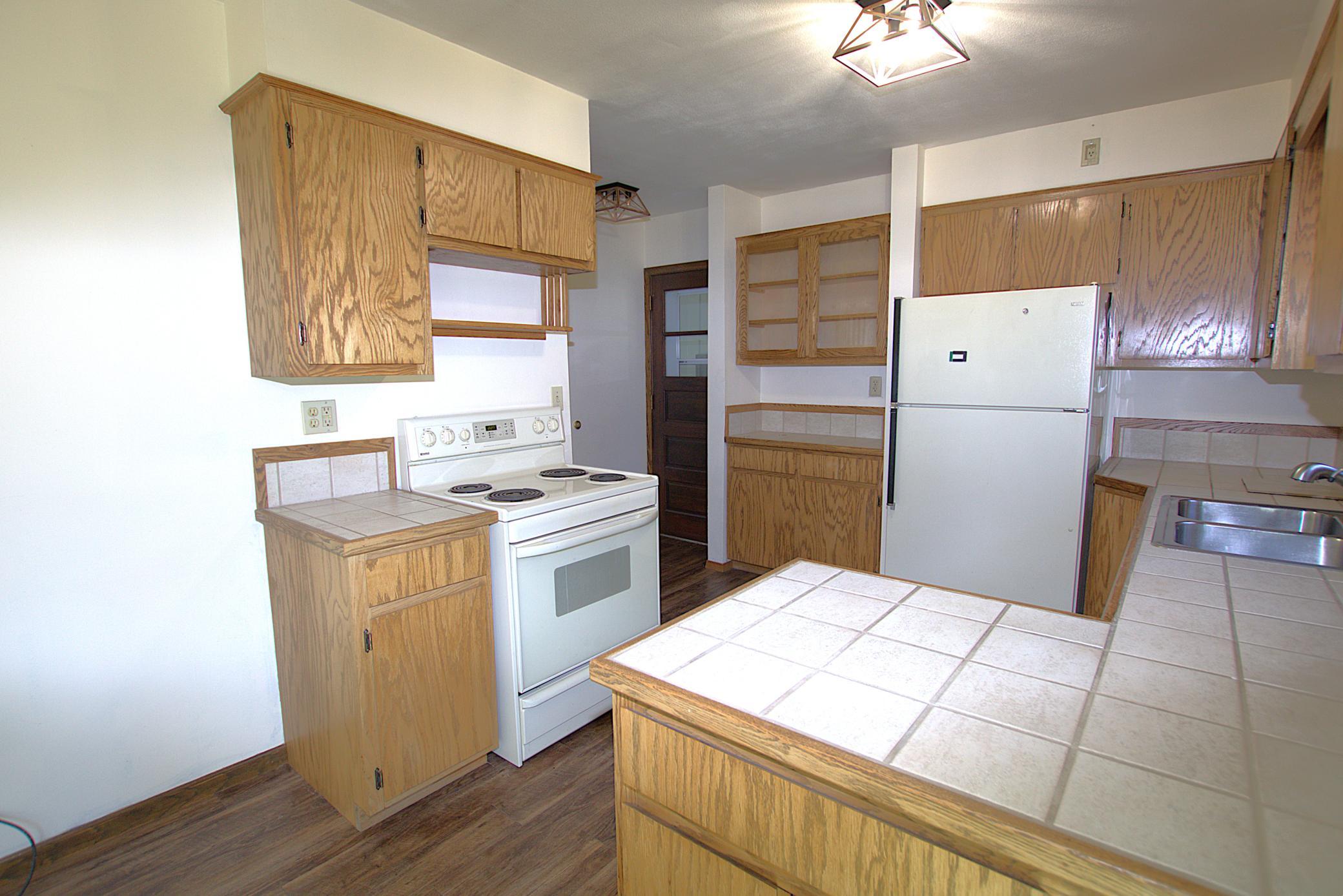1970 single family home for sale at 1519 4th Street NE in Staples, MN — 3 bed, 2 bath (photo 7 of 25)
