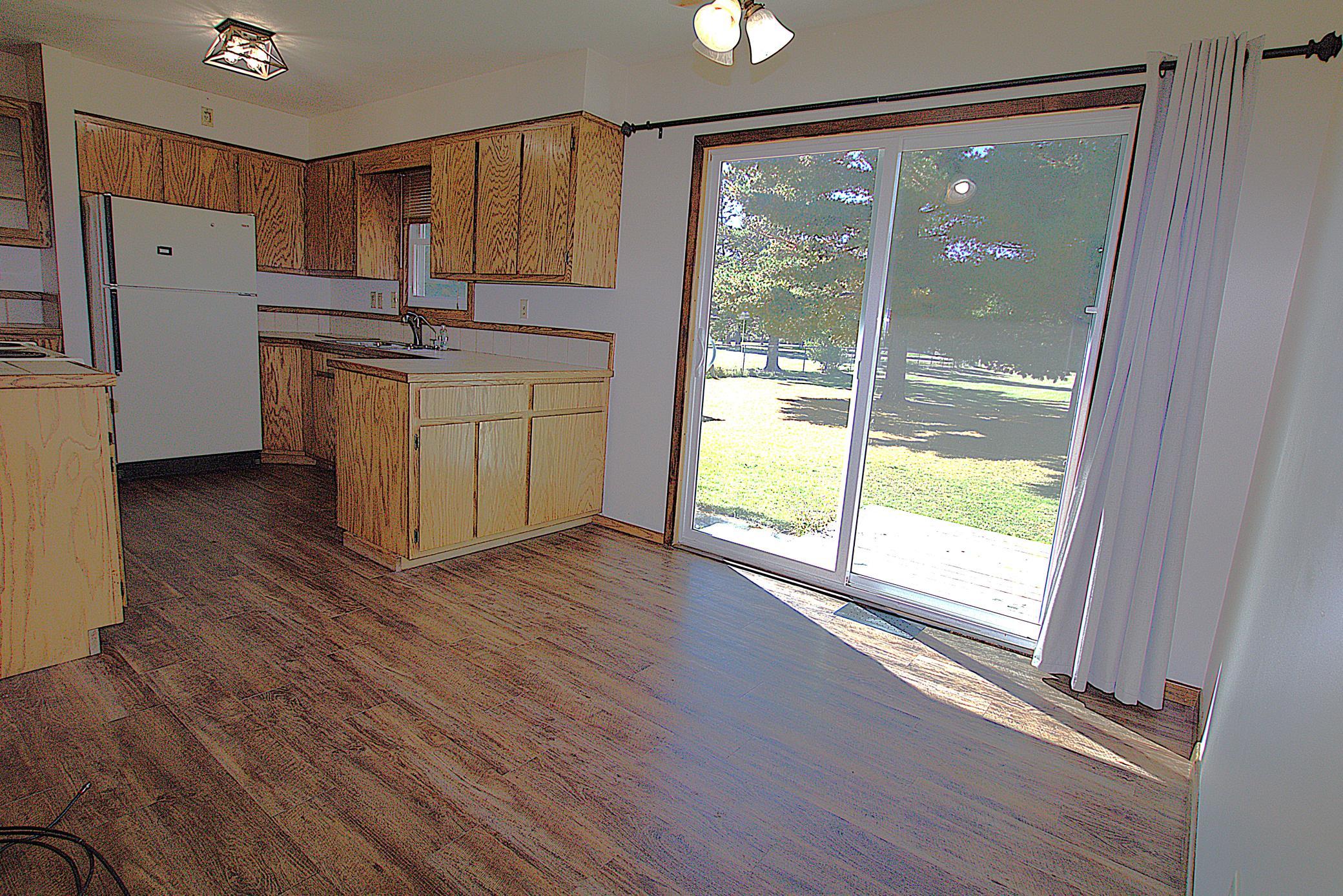 1970 single family home for sale at 1519 4th Street NE in Staples, MN — 3 bed, 2 bath (photo 9 of 25)