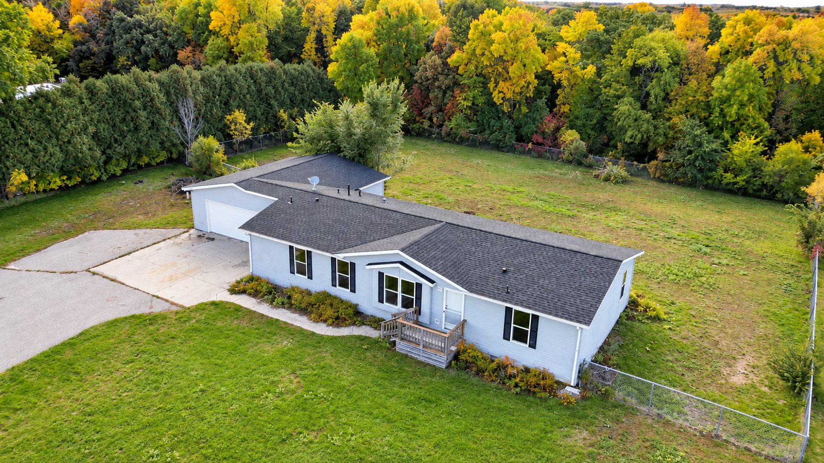 2003 single family home for sale at 21049 Westwood Drive in Clitherall, MN — 3 bed, 2 bath (photo 2 of 25)