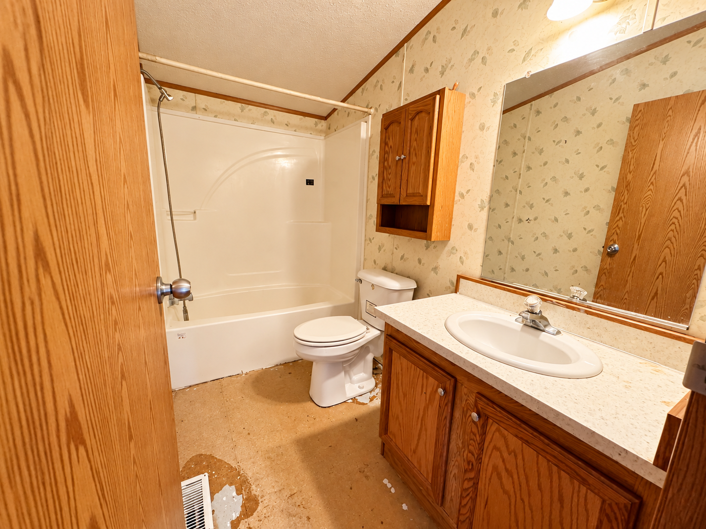 2003 single family home for sale at 21049 Westwood Drive in Clitherall, MN — 3 bed, 2 bath (photo 19 of 25)