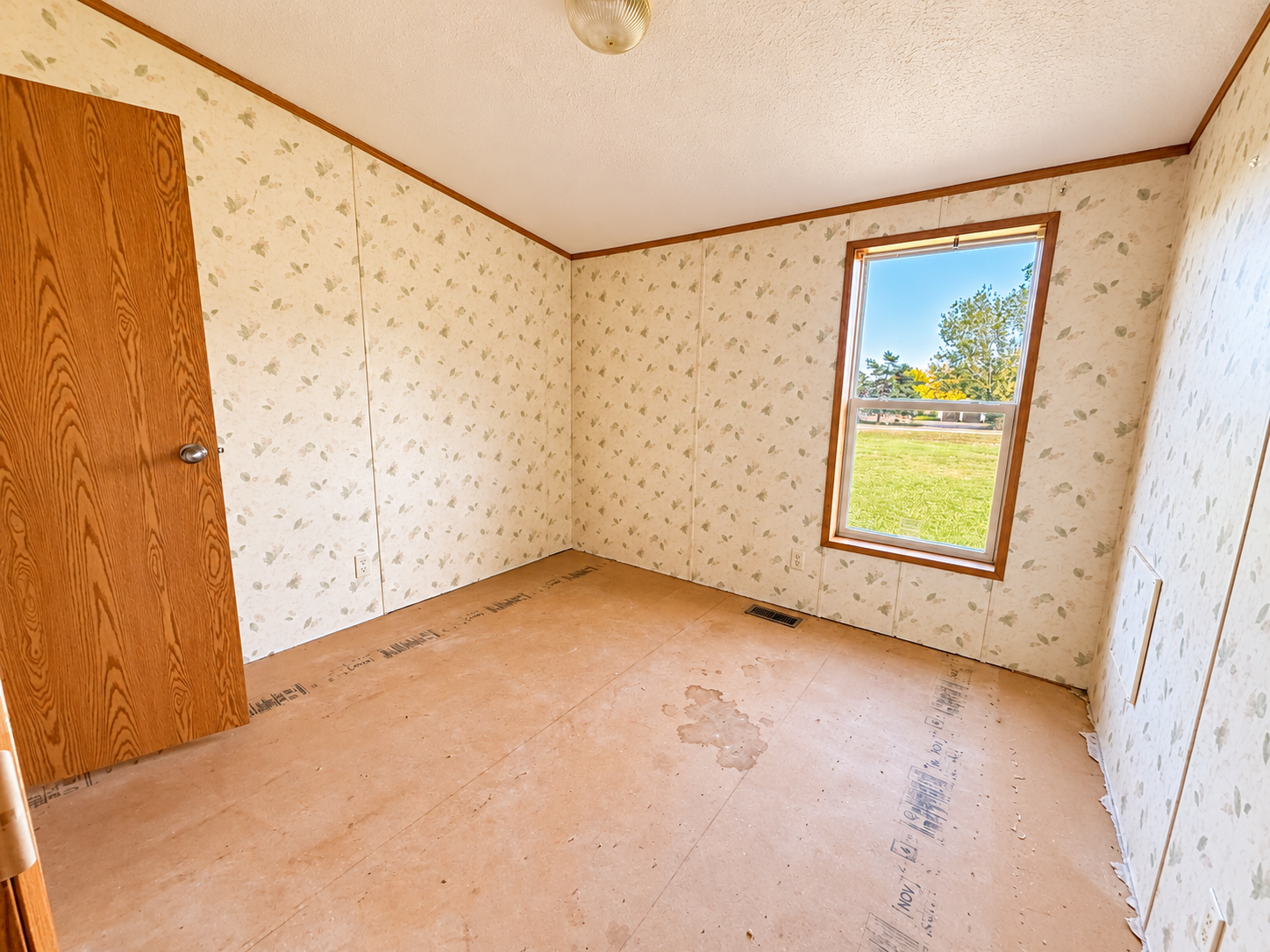 2003 single family home for sale at 21049 Westwood Drive in Clitherall, MN — 3 bed, 2 bath (photo 21 of 25)