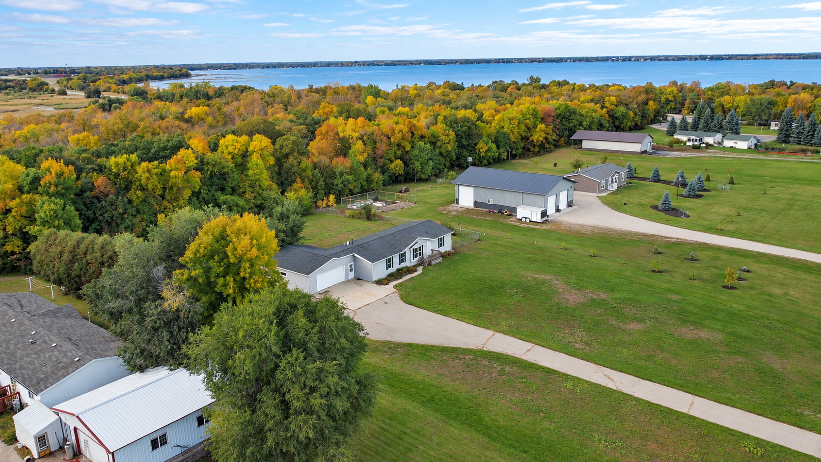 2003 single family home for sale at 21049 Westwood Drive in Clitherall, MN — 3 bed, 2 bath (photo 5 of 25)