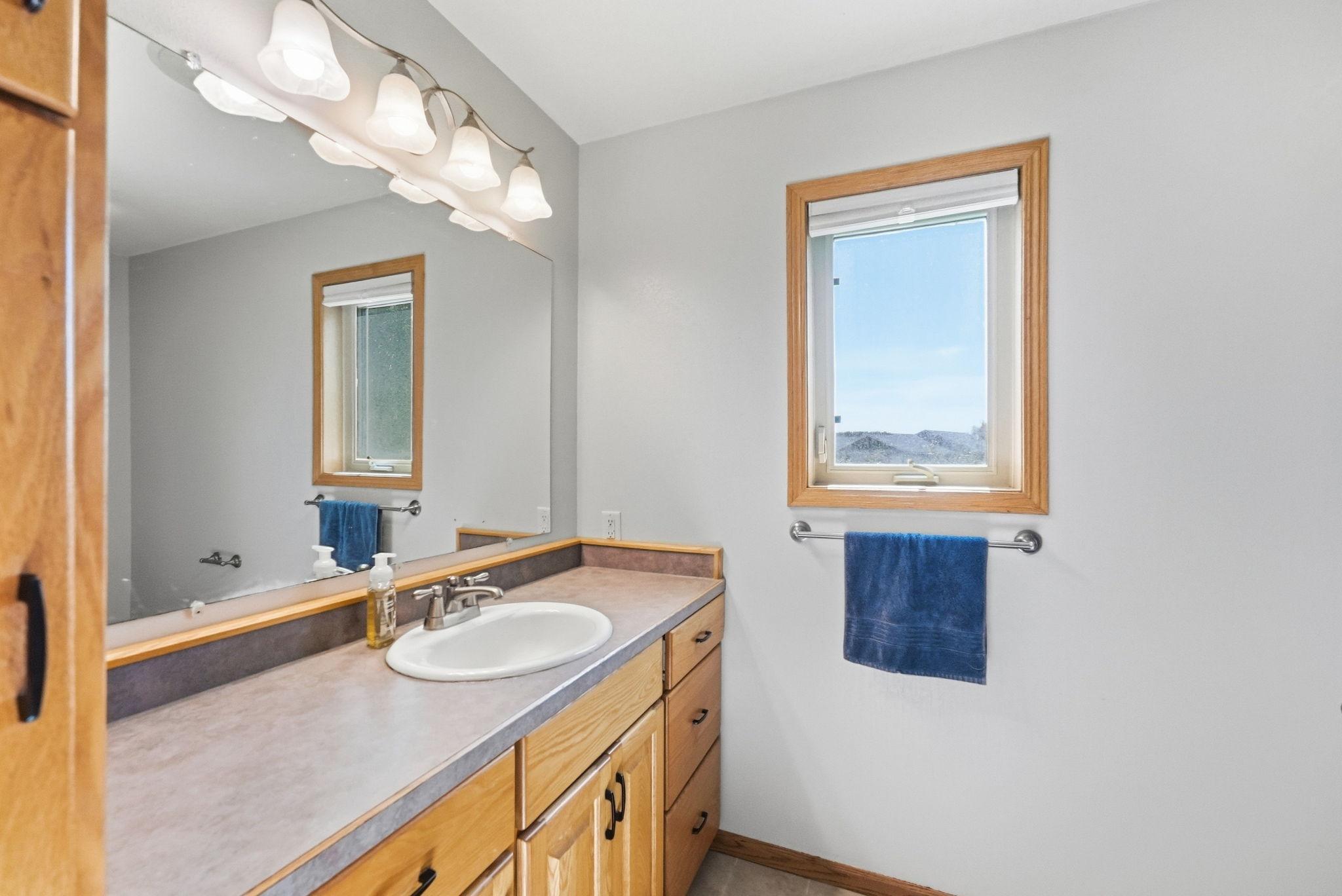 2006 single family home for sale at 158 Greenview Lane in Miltona, MN — 4 bed, 3 bath (photo 20 of 44)