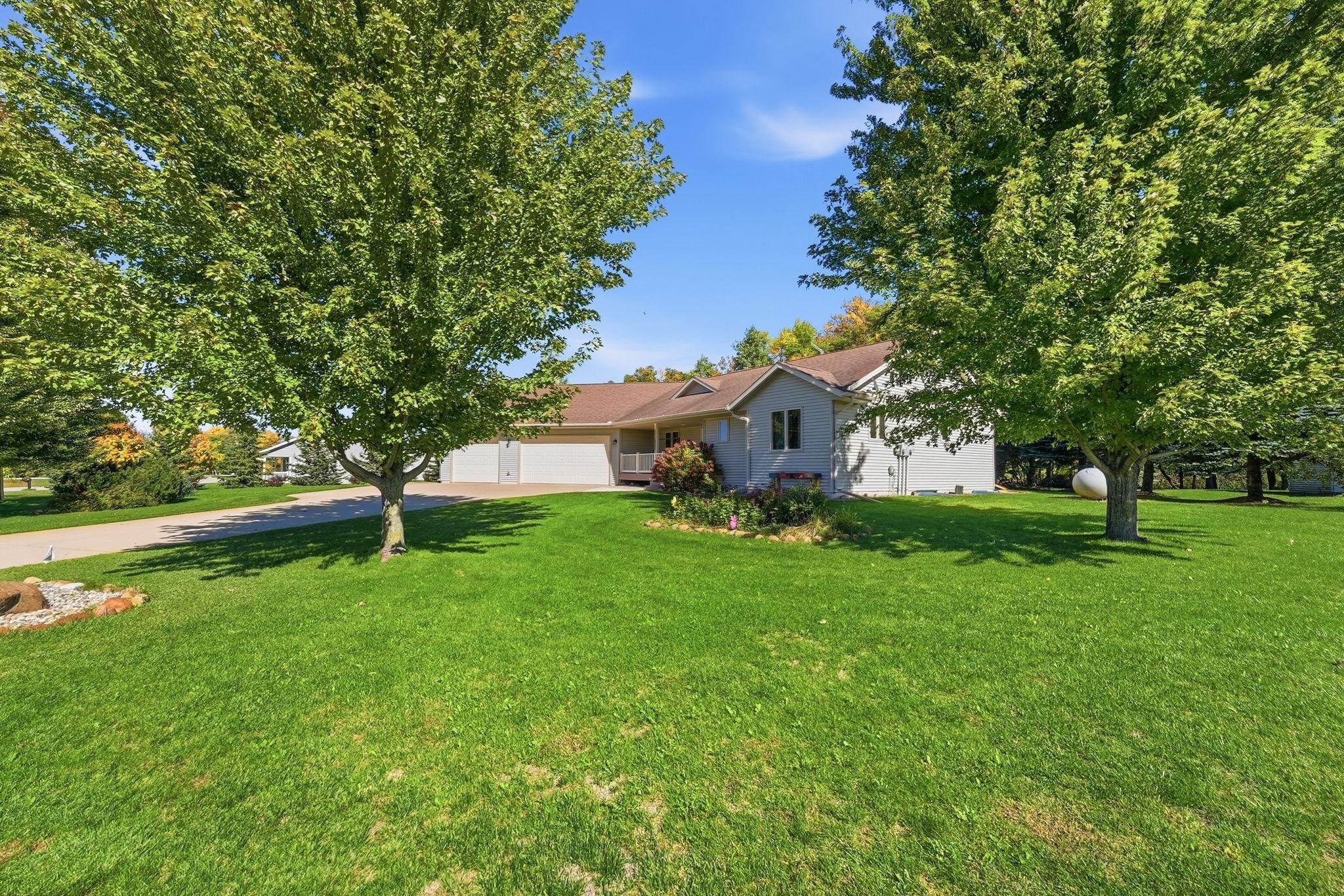 2006 single family home for sale at 158 Greenview Lane in Miltona, MN — 4 bed, 3 bath (photo 37 of 44)