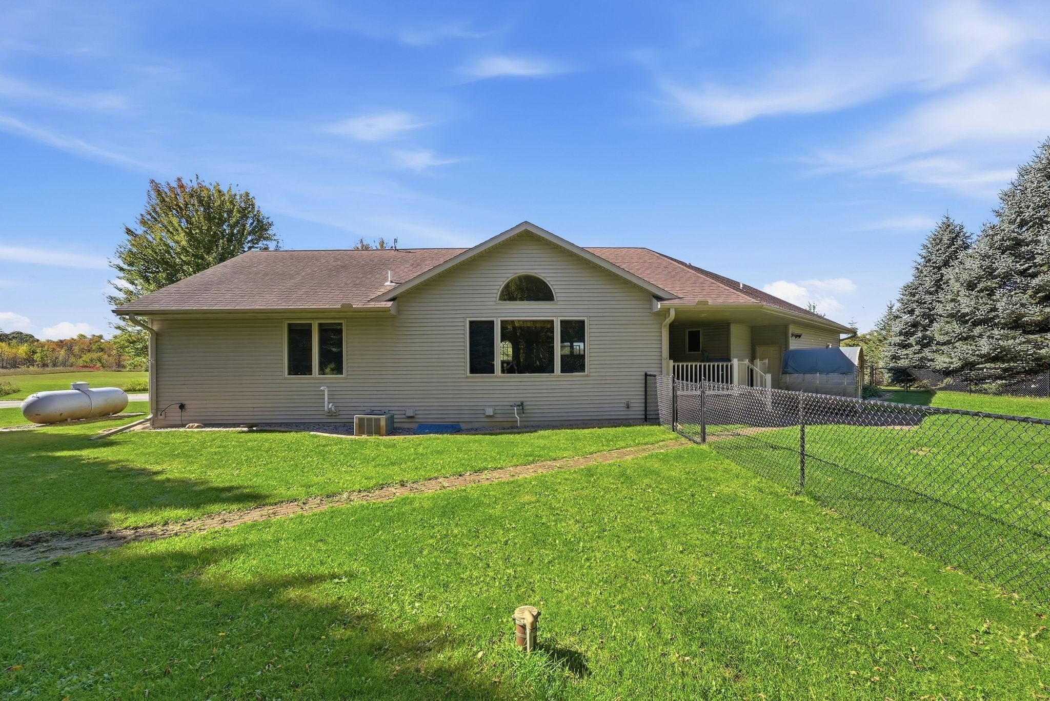 2006 single family home for sale at 158 Greenview Lane in Miltona, MN — 4 bed, 3 bath (photo 6 of 44)
