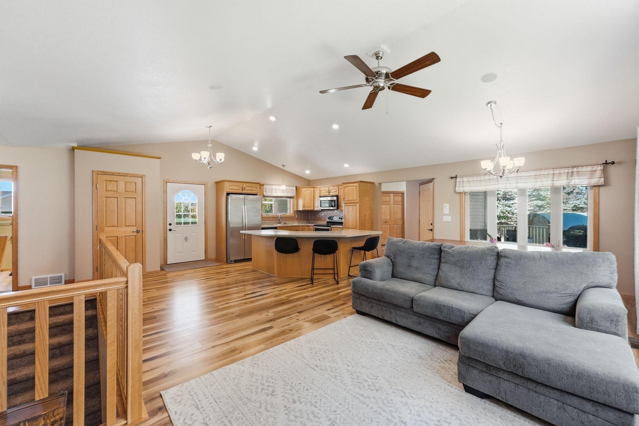2006 single family home for sale at 158 Greenview Lane in Miltona, MN — 4 bed, 3 bath (photo 9 of 44)