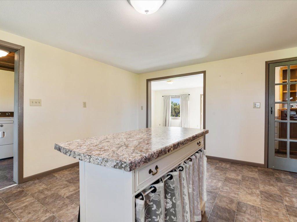 1905 single family home for sale at 13334 111th Avenue in Wadena, MN — 5 bed, 3 bath (photo 5 of 49)