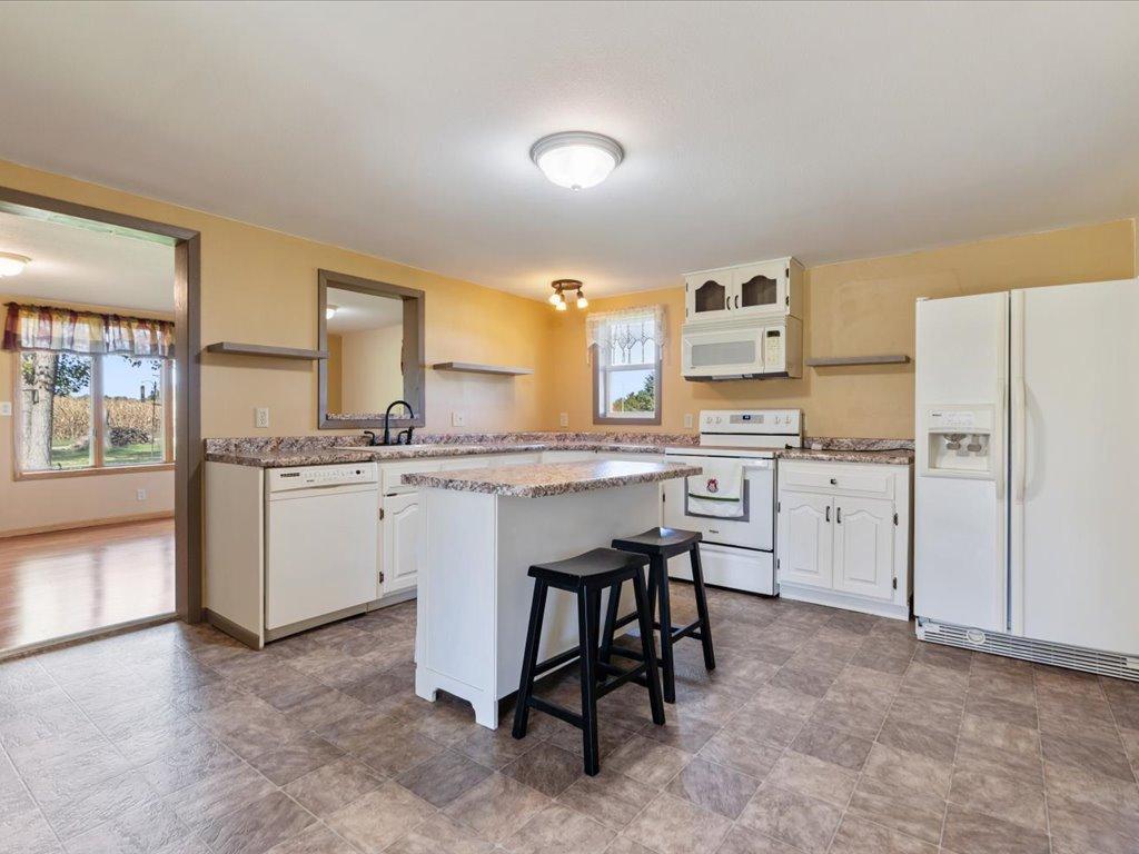 1905 single family home for sale at 13334 111th Avenue in Wadena, MN — 5 bed, 3 bath (photo 6 of 49)