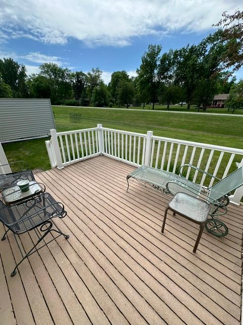 1978 townhouse for sale at 131 Belleville Court in Thief River Falls, MN — 3 bed, 2 bath (photo 32 of 35)
