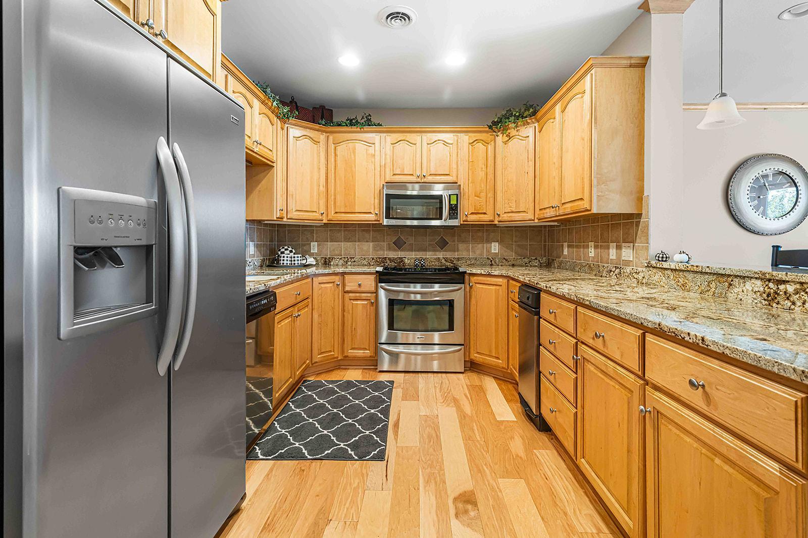 2005 condo for sale at 3200 S 11th Street S, Unit 217 in Fargo, ND — 2 bed, 2 bath (photo 2 of 26)