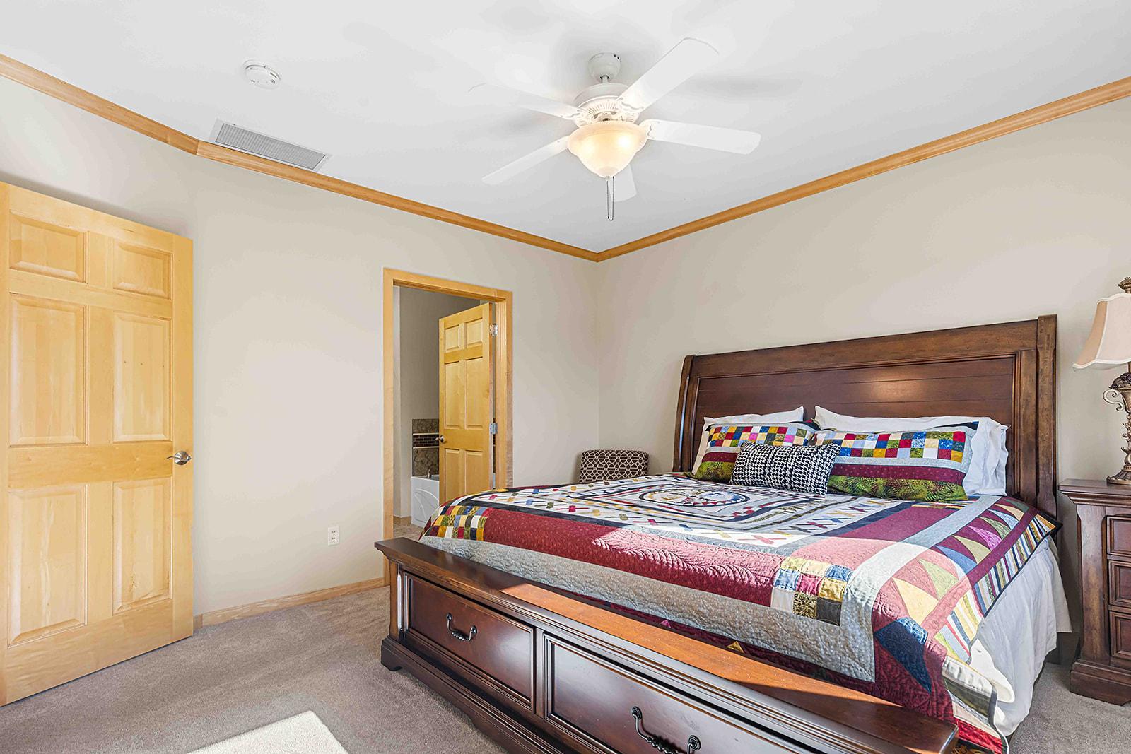 2005 condo for sale at 3200 S 11th Street S, Unit 217 in Fargo, ND — 2 bed, 2 bath (photo 15 of 26)